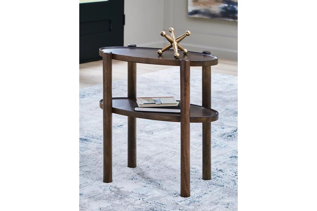 Wiattbury Accent Table In Gray Brown A4000714