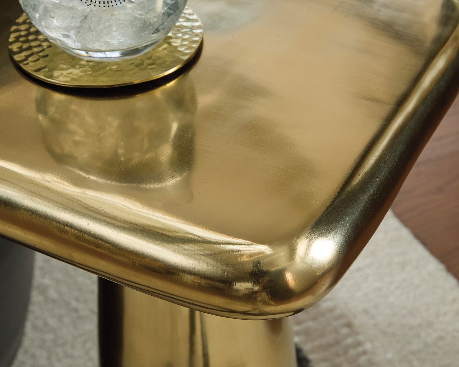 Dallenburg Accent Table In Gold A4000717