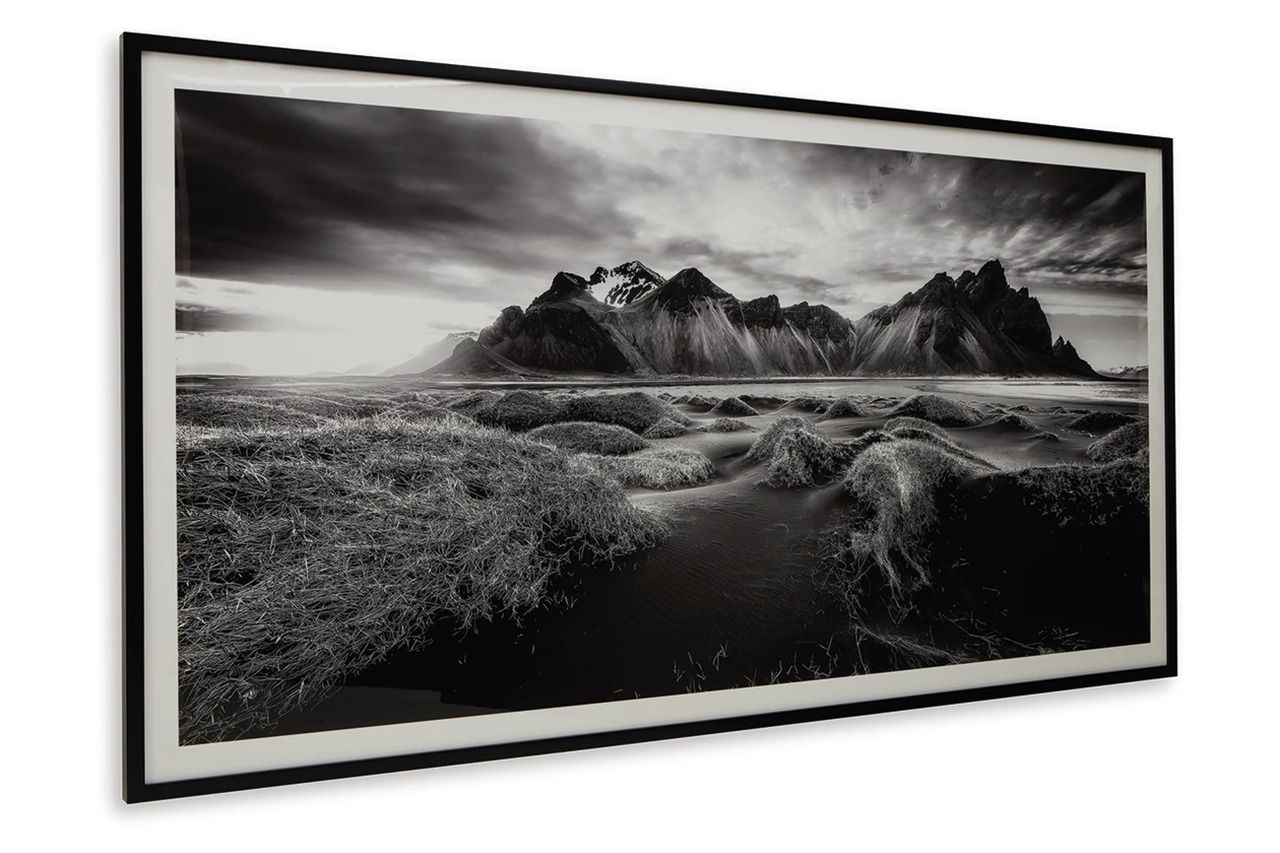 Delstone Wall Art In Black and White A8000424