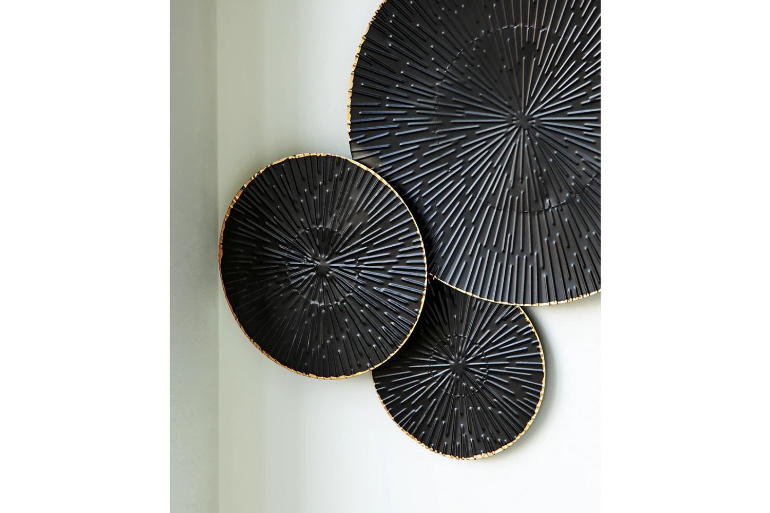 Rhetlen Black And Gold Finish Wall Decor A8010301