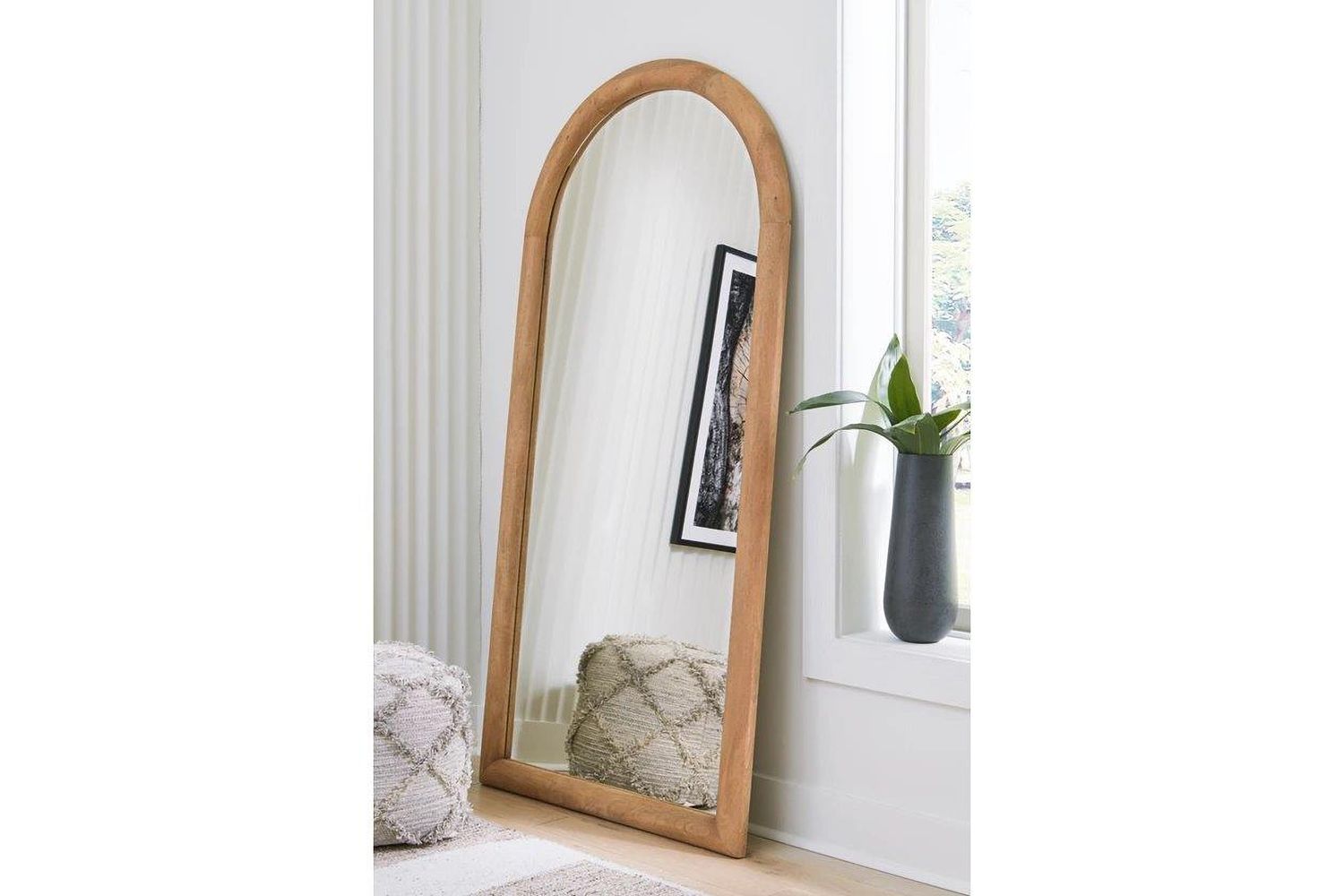 Dairville Floor Mirror In Brown A8010323