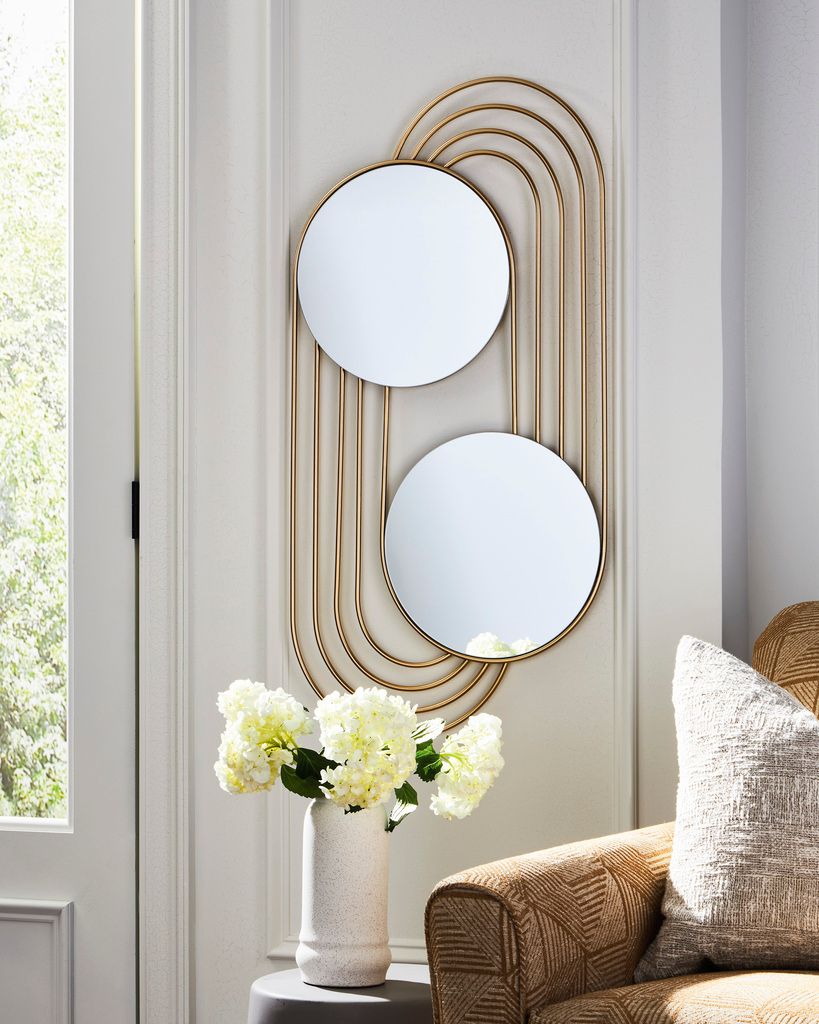 Warrenley Accent Mirror In Gold A8010401
