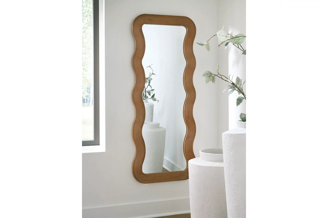 Ellisonville Floor Mirror In Brown A8010413