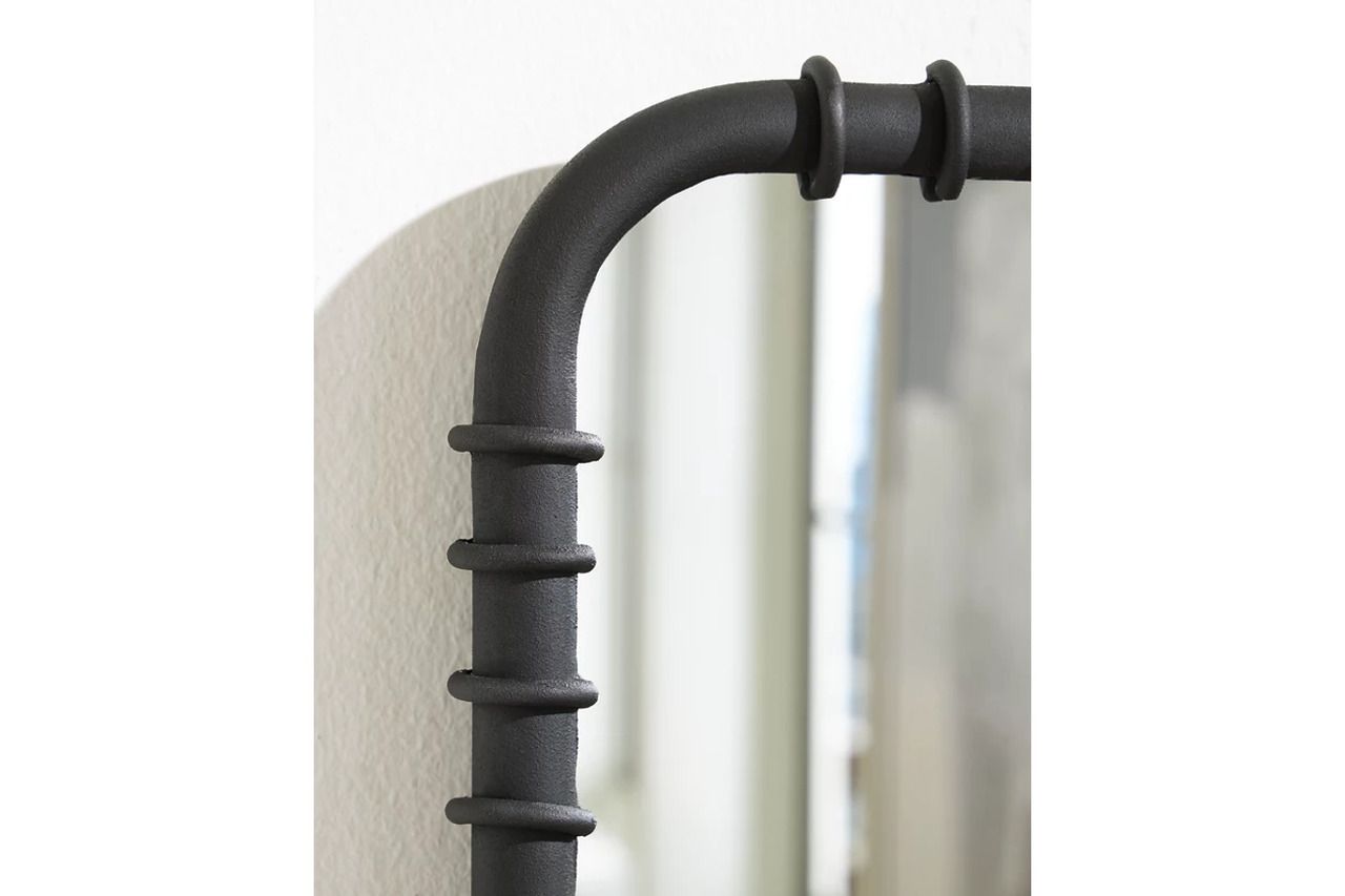 Judlow Accent Mirror In Black A8010419