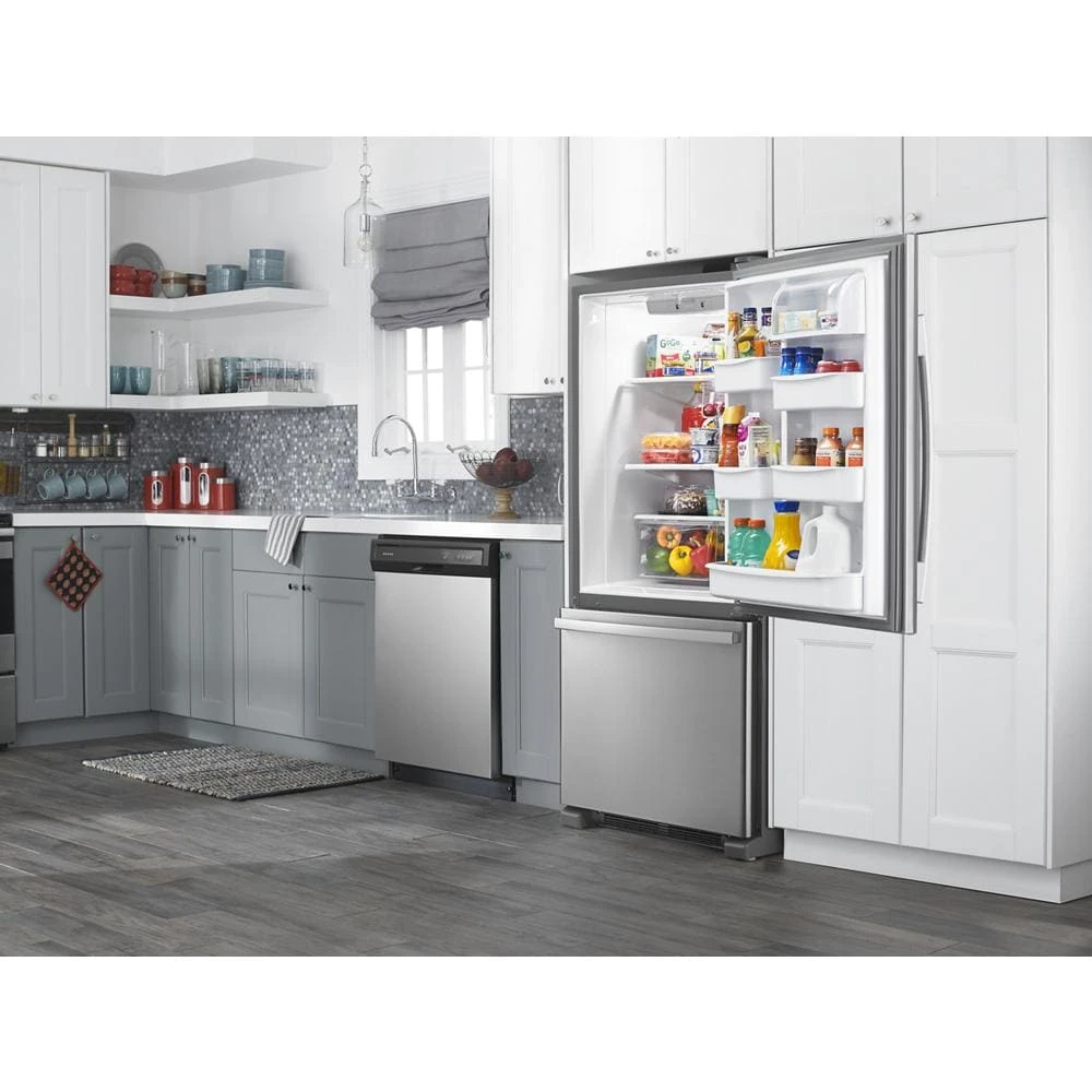 29-inch Wide Bottom-Freezer Refrigerator with EasyFreezer Pull-Out Drawer -- 18 cu. ft. Capacity view 5