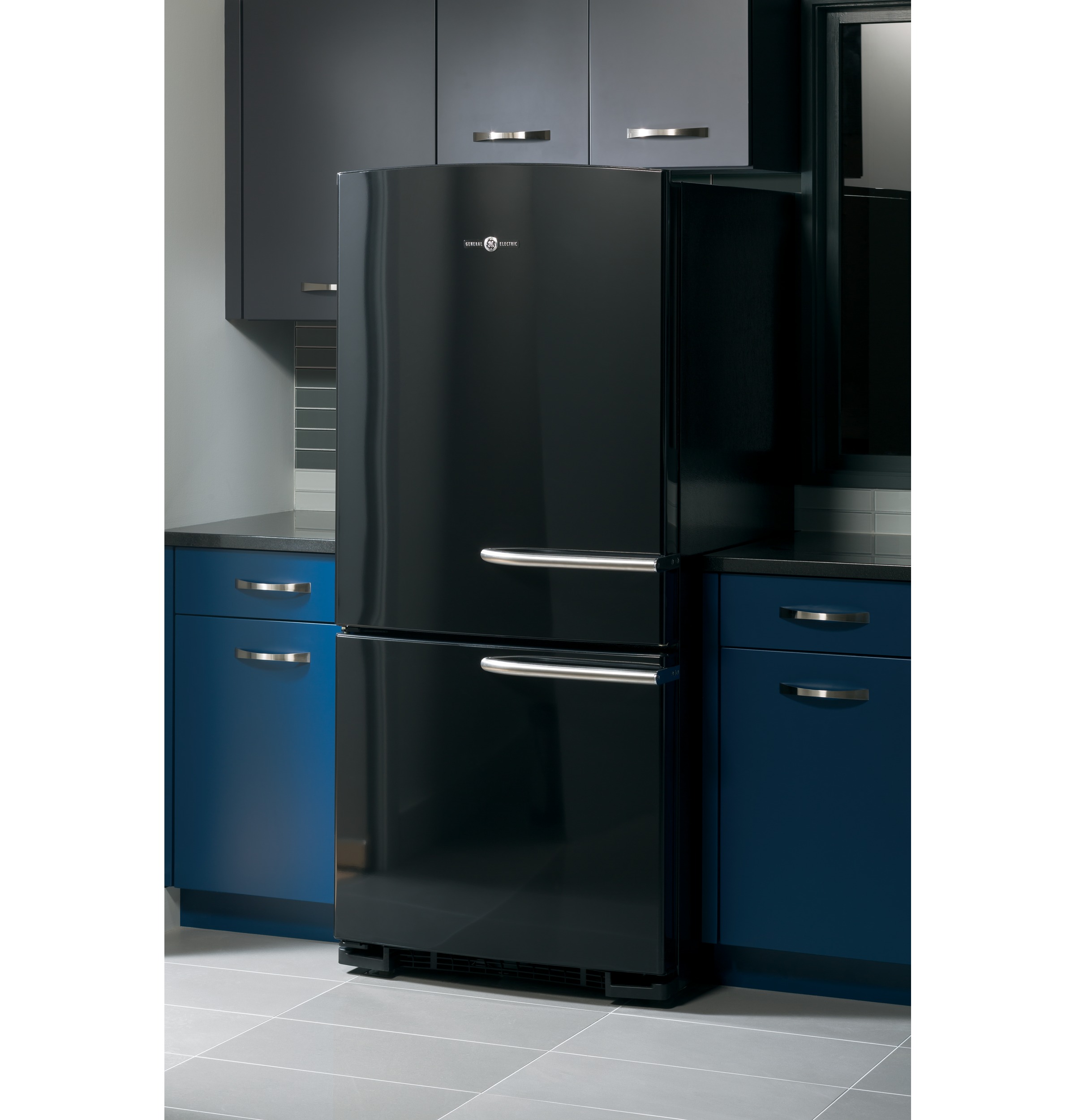 Artistry Series 20.3 Cu. Ft. Bottom Freezer Refrigerator ABE20EGHBS, product image 6 of 21