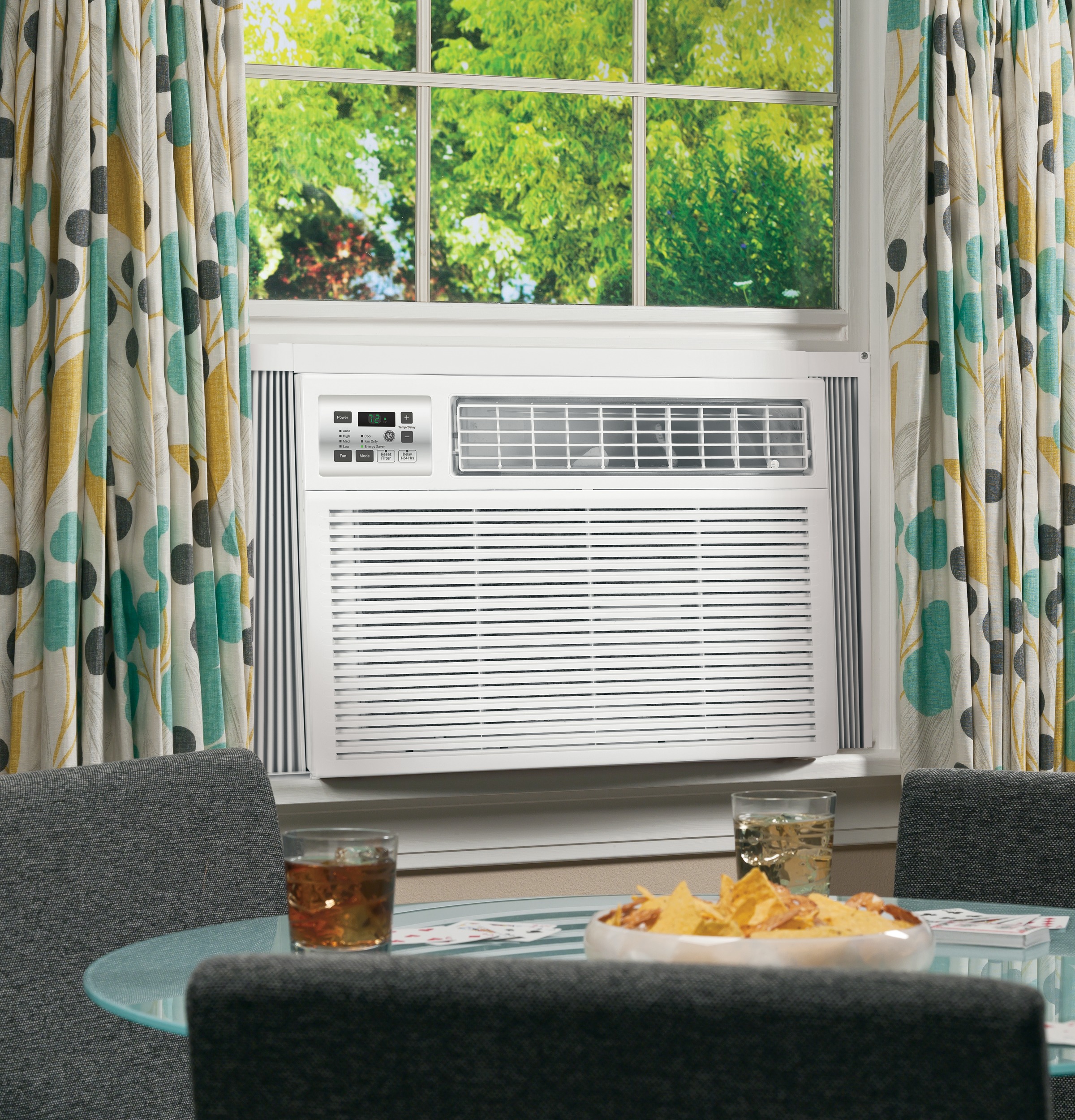 230 Volt Electronic Room Air Conditioner AEW18DT, product image 3 of 3