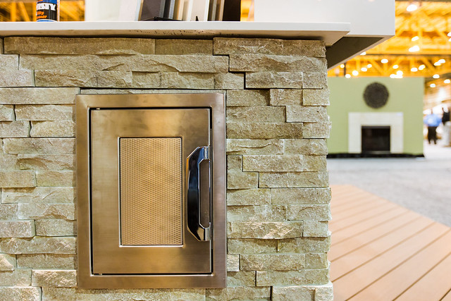 Outdoor Paper Towel Dispenser AGPTD16BG