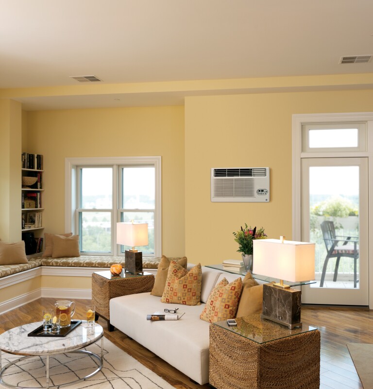 230/208 Volt Built-In Heat/Cool Room Air Conditioner AJEM12DCE