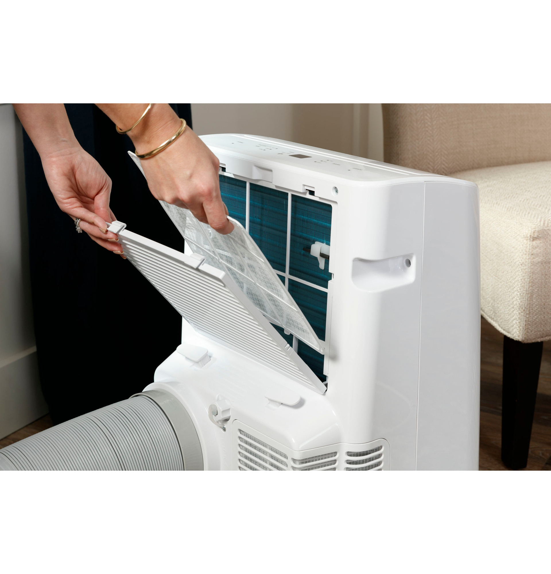 GE® 7,000 BTU Class Smart Portable Air Conditioner for Small Rooms up to 300 sq ft. (7,550 BTU DOE) APLS07WWB