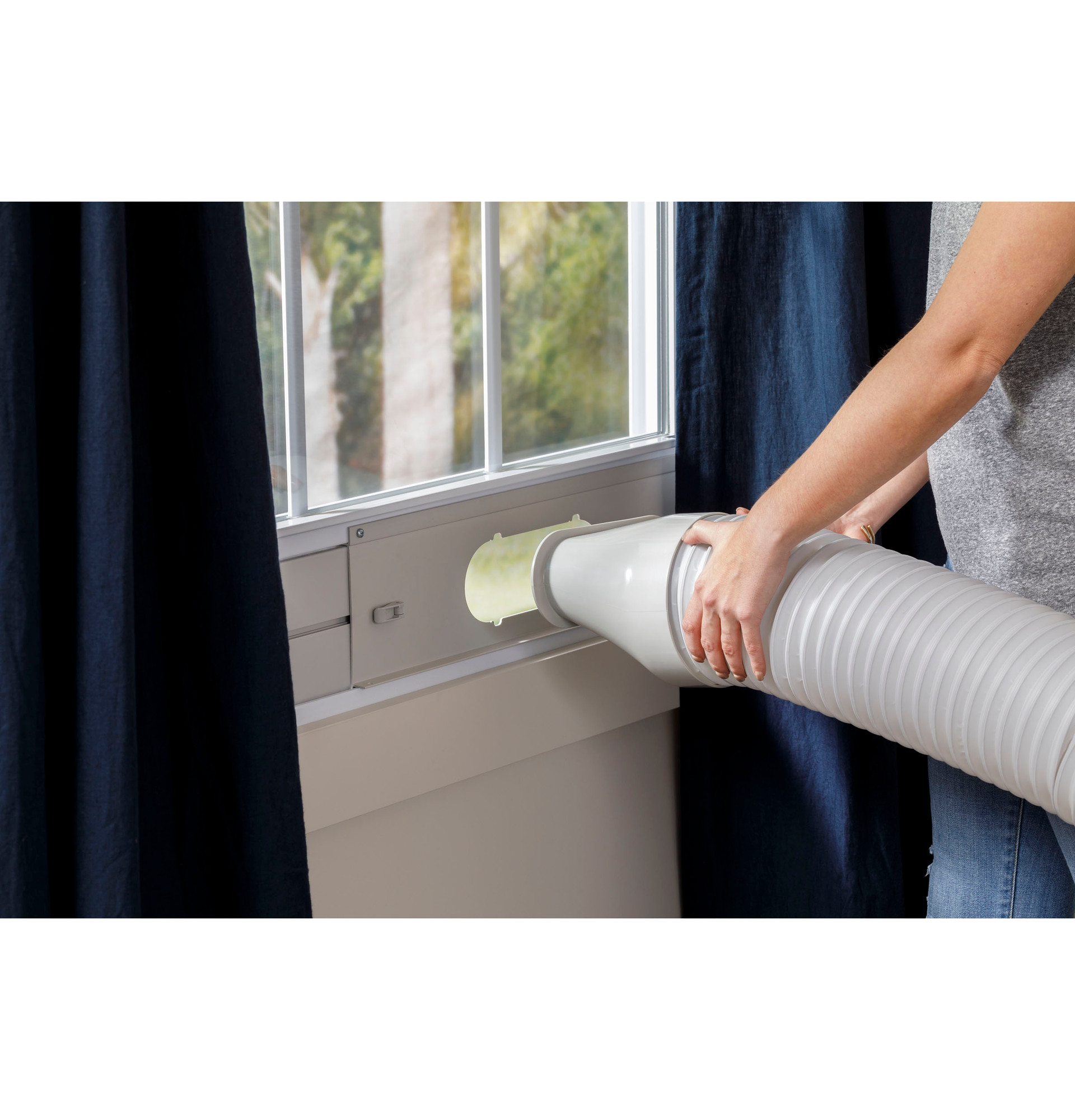 GE® 7,000 BTU Class Smart Portable Air Conditioner for Small Rooms up to 300 sq ft. (7,550 BTU DOE) APLS07WWB