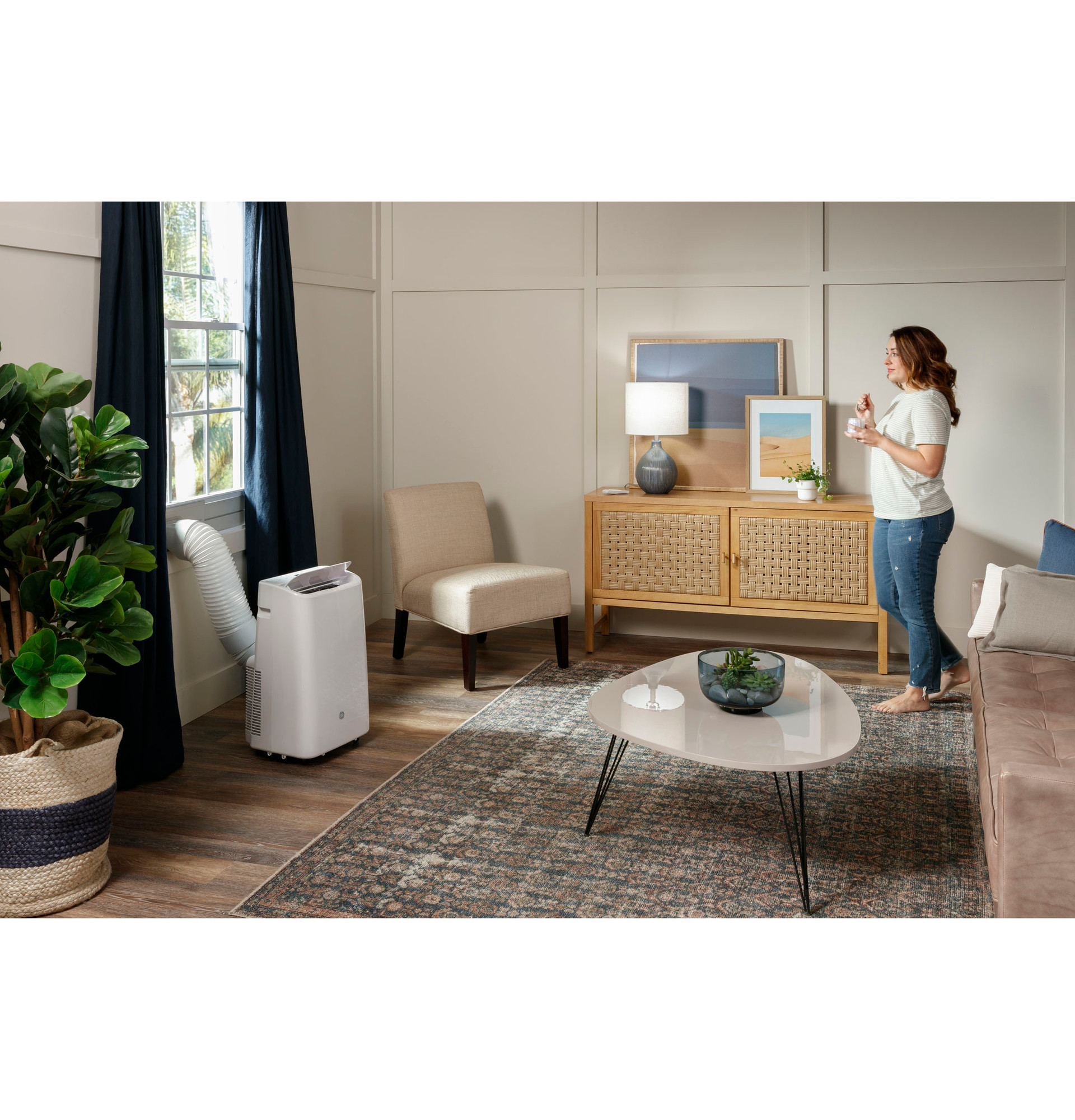 GE® 8,000 BTU Class Smart Portable Air Conditioner for Medium Rooms up to 350 sq ft. (8,100 BTU DOE) APLS08WWB