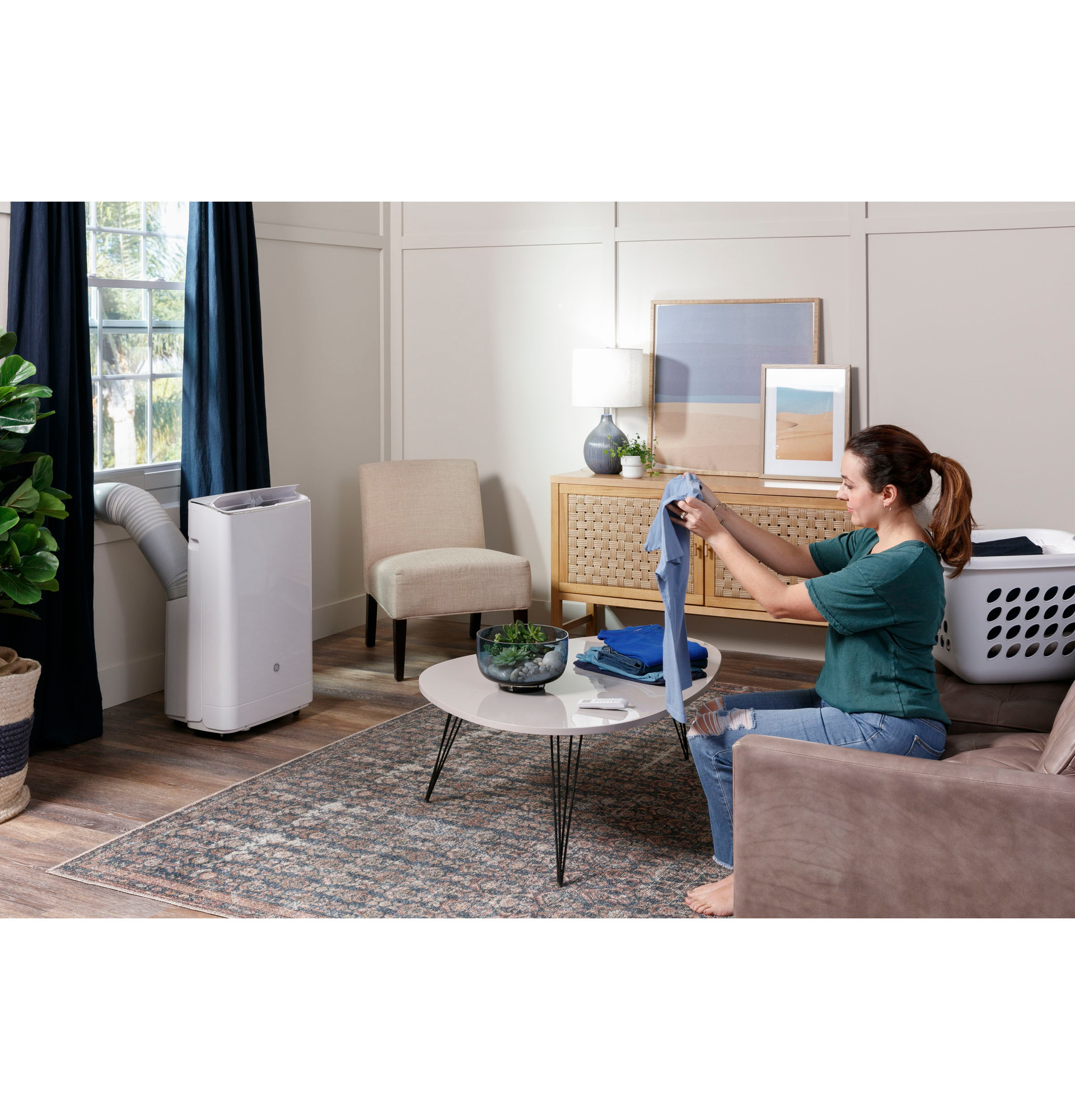 GE® 10,000 BTU Class Smart Portable Air Conditioner for Medium Rooms up to 450 sq ft. (10,400 BTU DOE) APLS10WWB