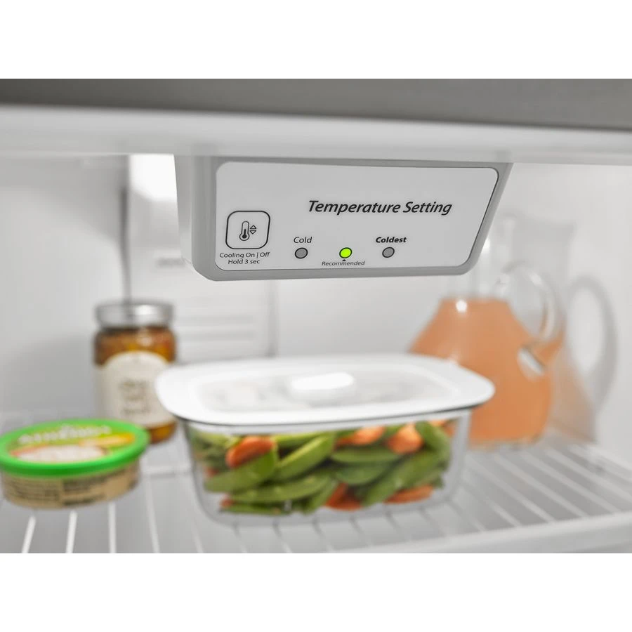 30-inch Wide Top-Freezer Refrigerator with Garden Fresh Crisper Bins - 18 cu. ft. view 4