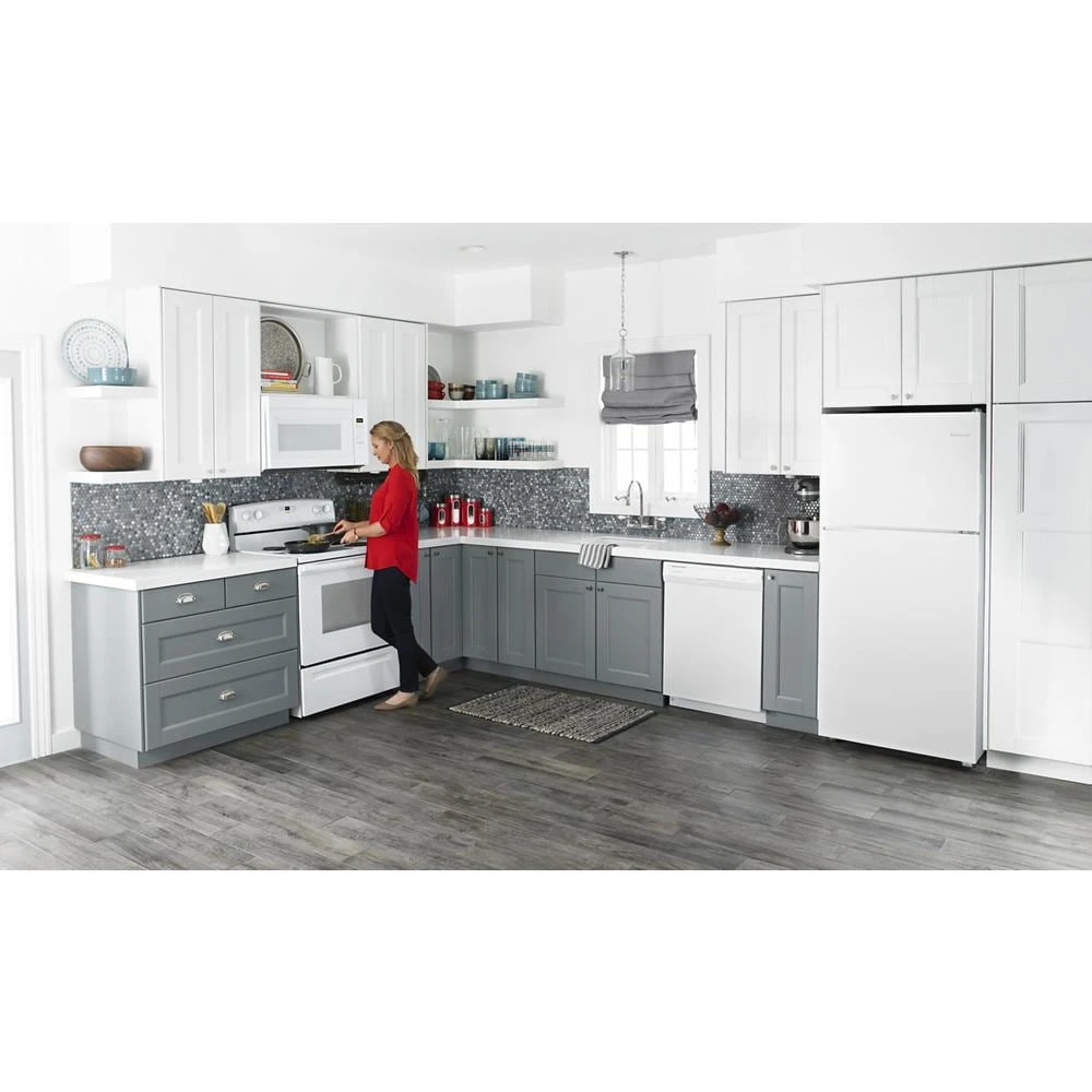 30-inch Top-Freezer Refrigerator with Glass Shelves view 32