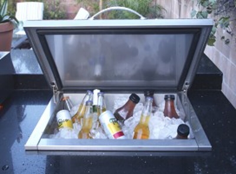 INSULATED ICE BIN ARTPIC