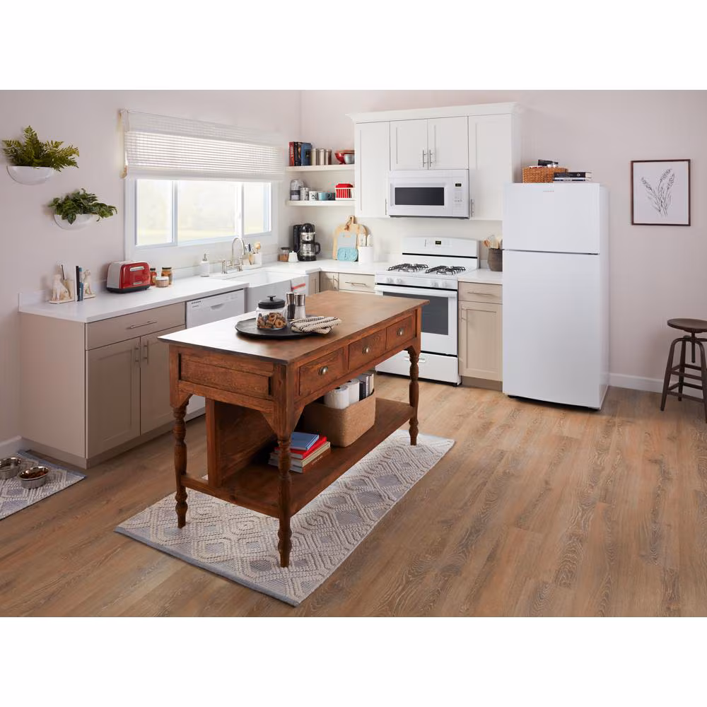 30-Inch Wide Garage Ready Top-Freezer Refrigerator—19 Cu. Ft. view 10