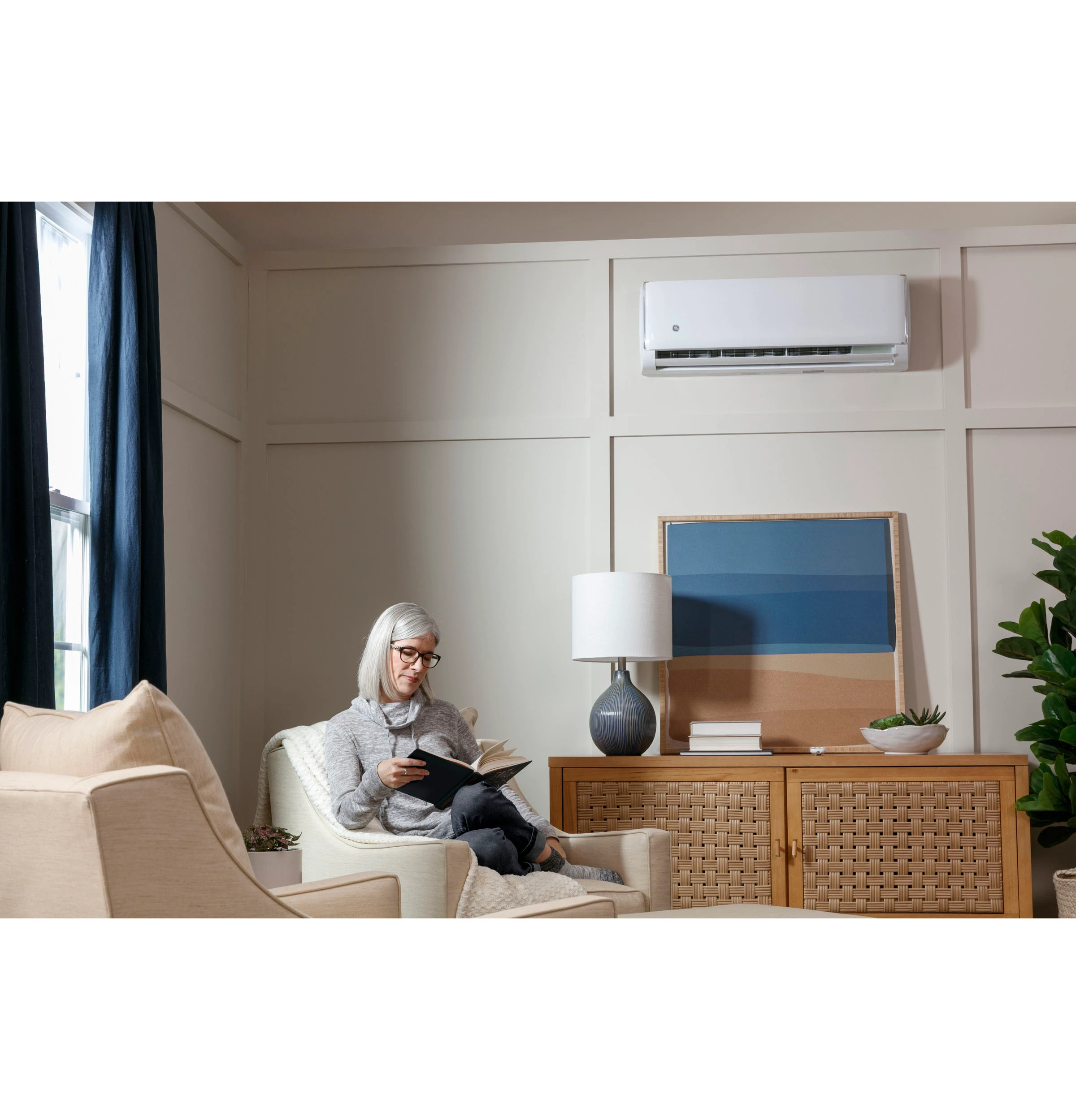 Caliber Series 208-230V 9,000 BTU Single-Zone Ductless Highwall Indoor Unit ASYW09CRDWA, product image 4 of 6
