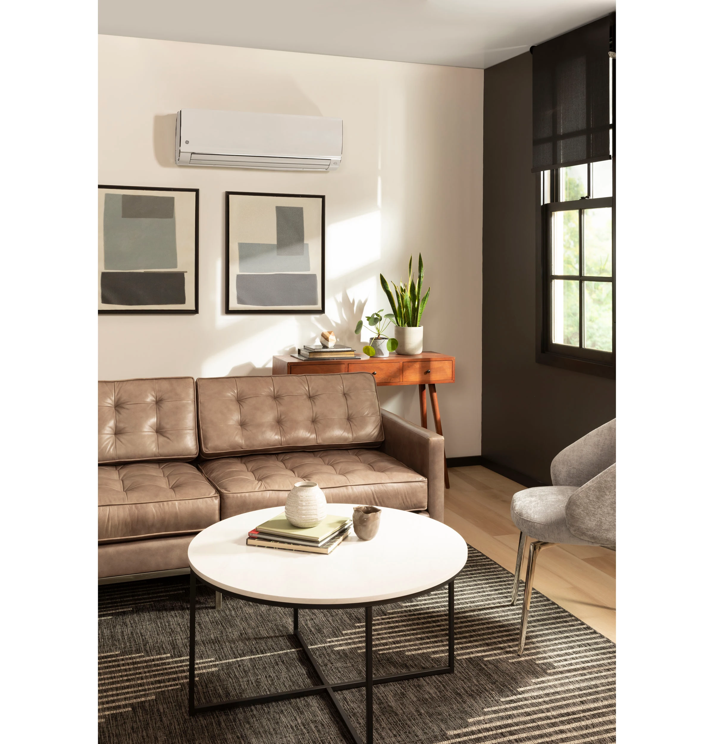 Endure Series 208-230V 12,000 BTU Single-Zone Ductless Highwall Indoor Unit ASYW12URDWD, product image 3 of 6