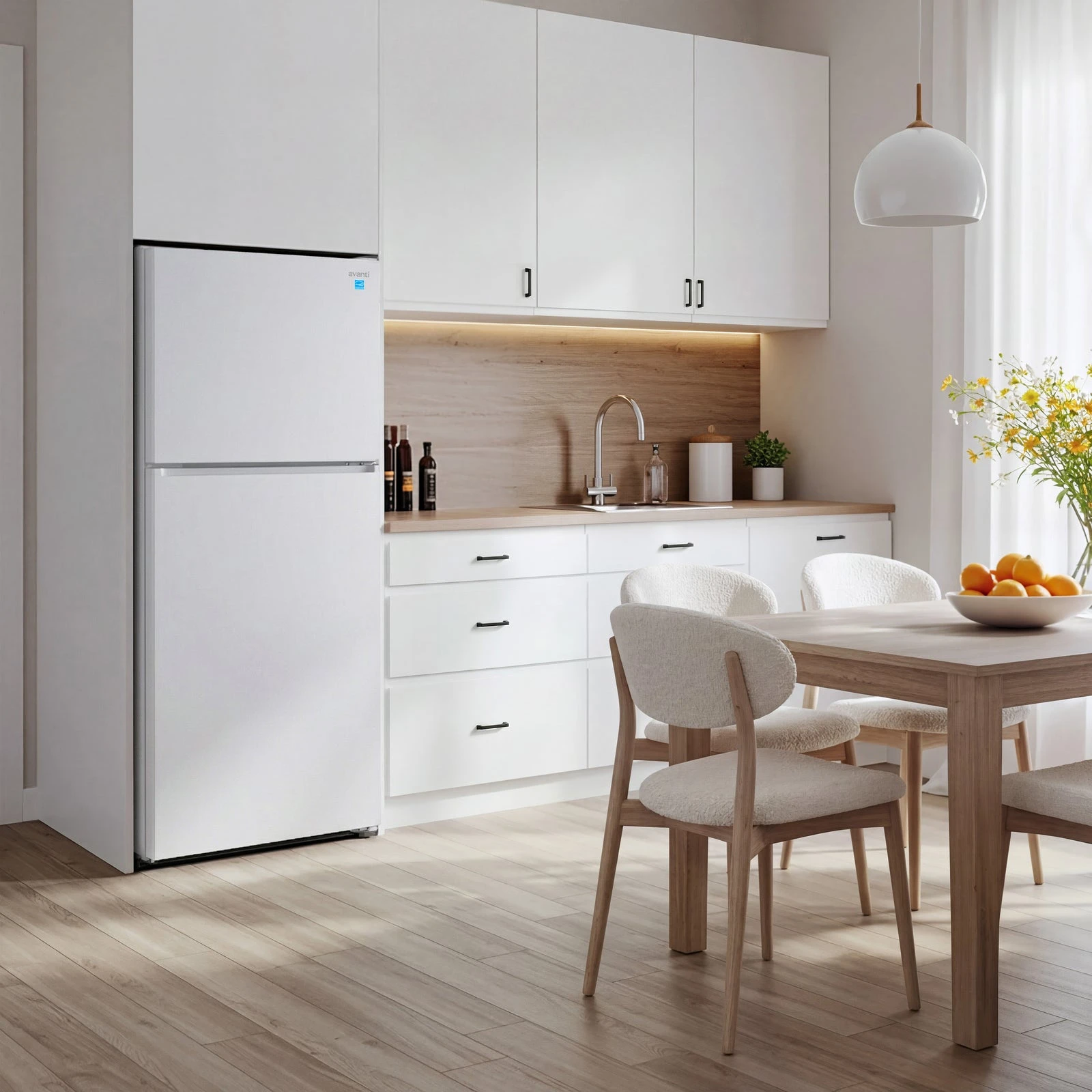 Avanti MaxxSpace Garage-Ready 21 cu. ft. Refrigerator AVFF21DLJM0W
