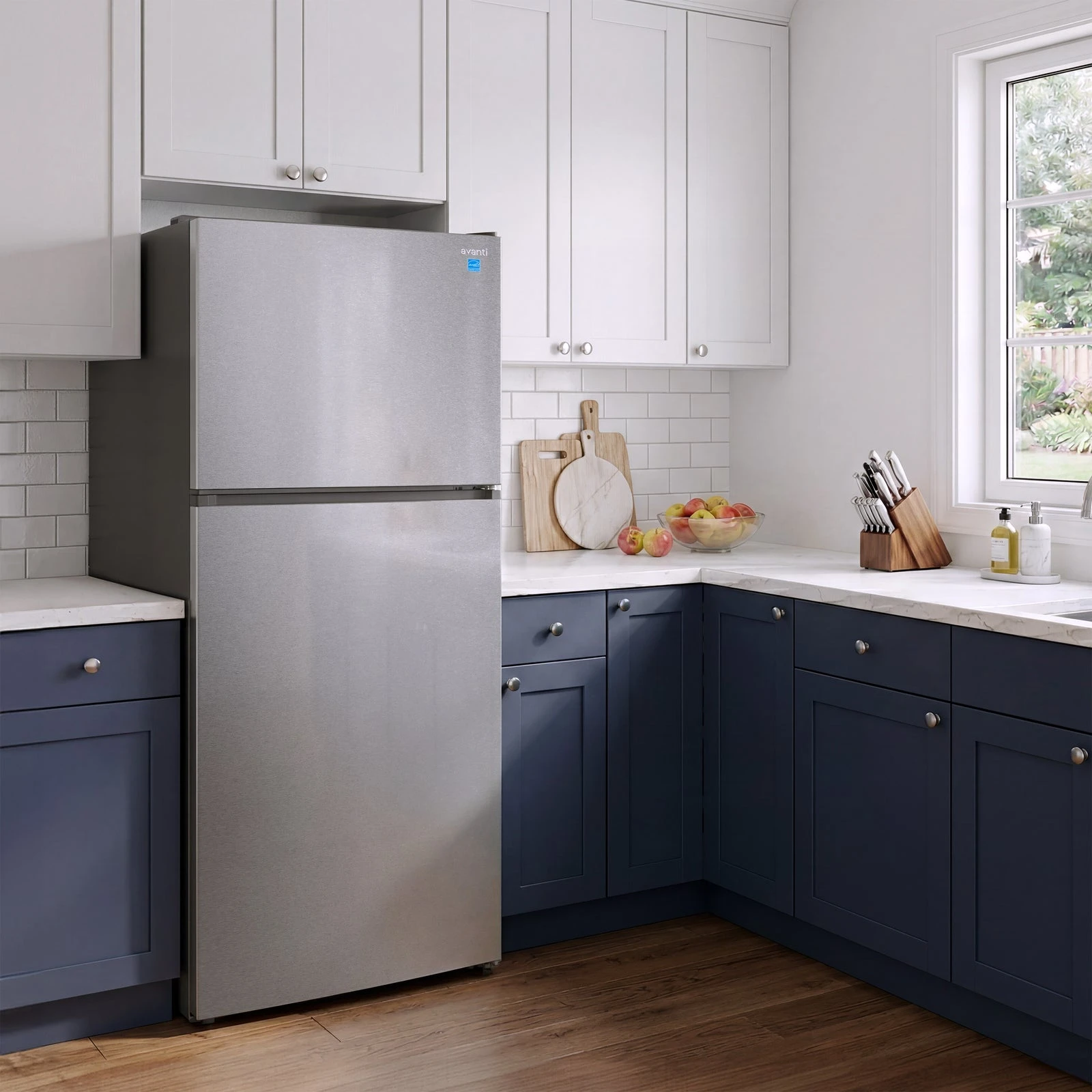 Avanti MaxxSpace Garage-Ready 24 cu. ft. Refrigerator AVFF24DLJM0SS