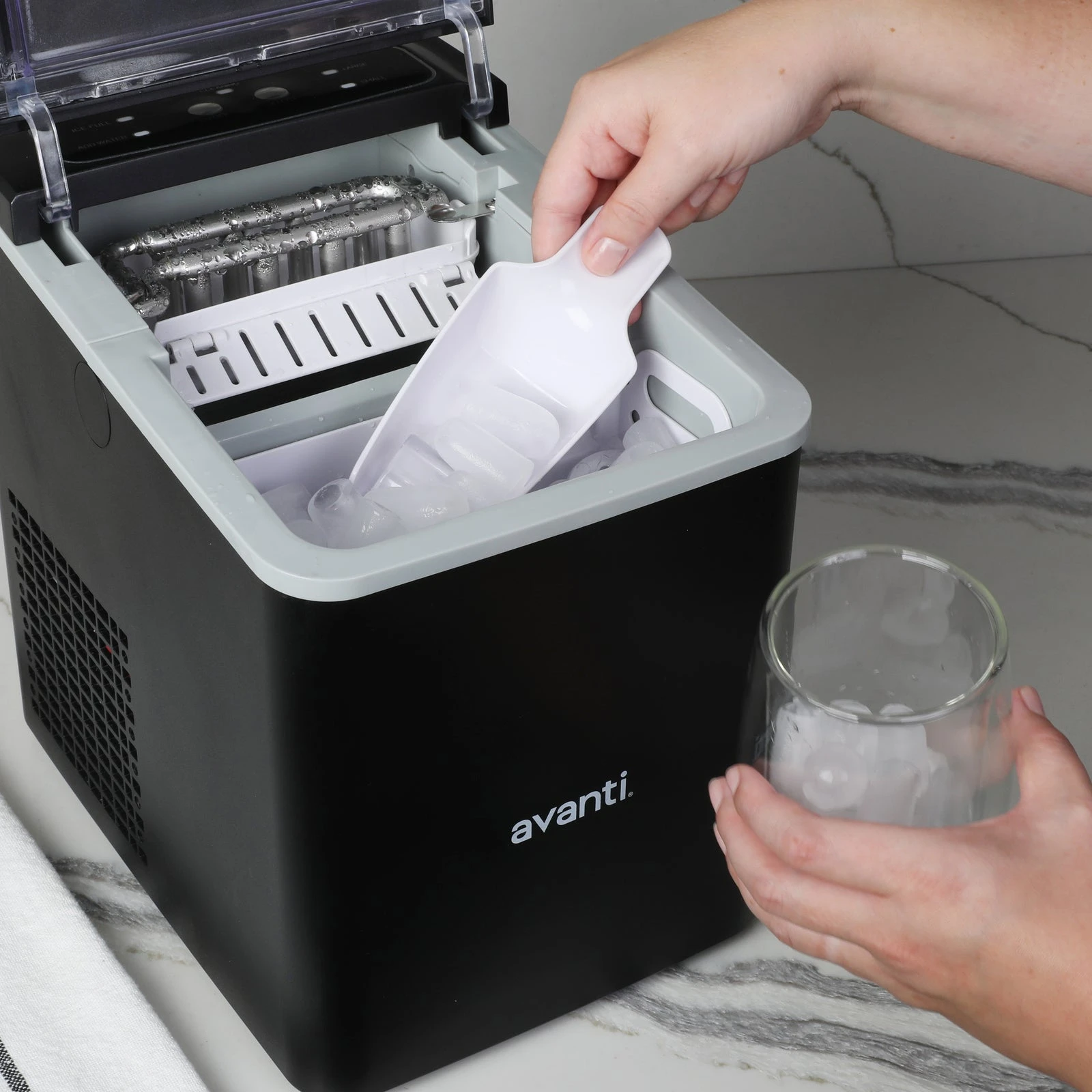 Mighty Ice Countertop Bullet Ice Maker AVIM2625IBK