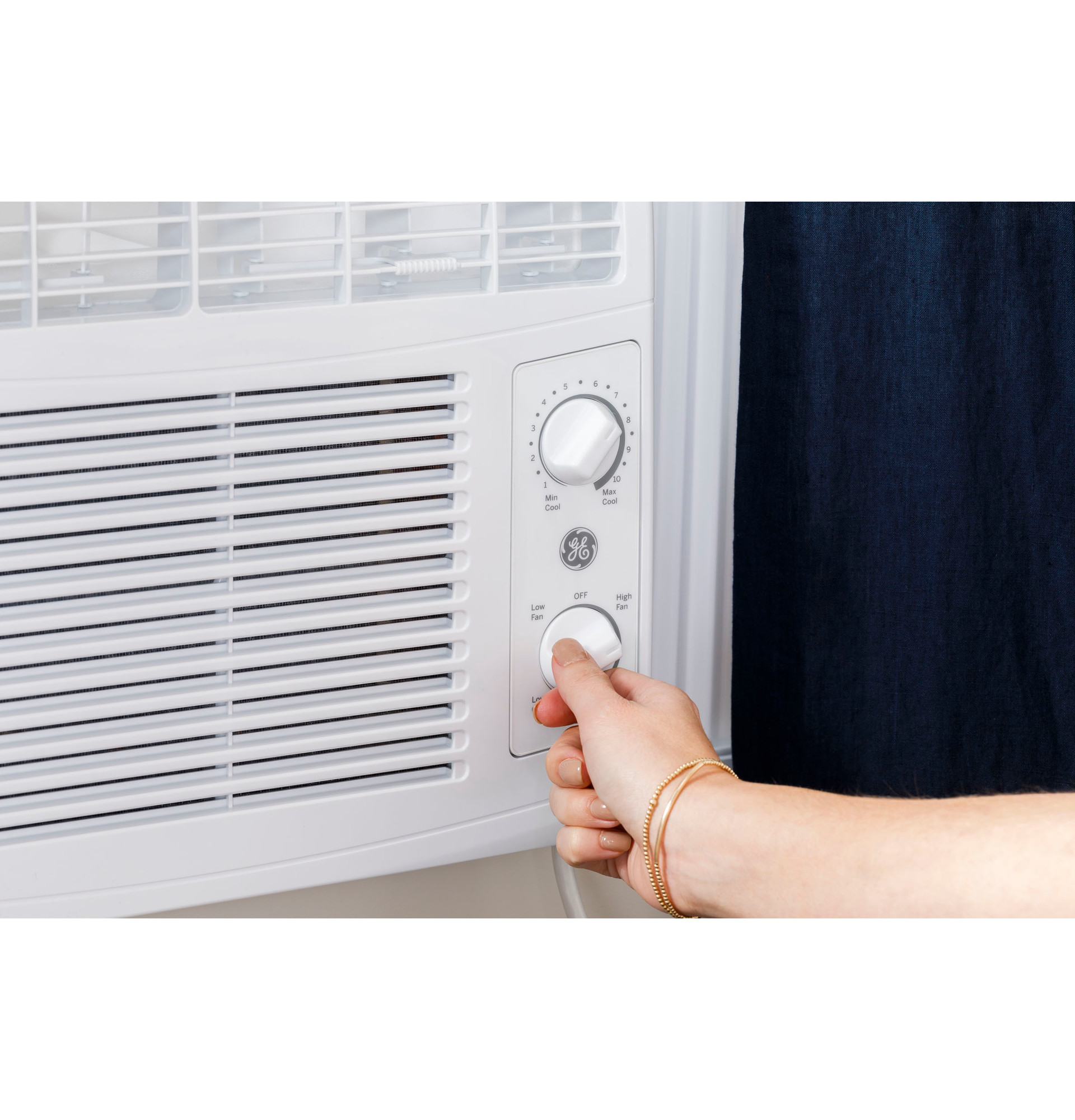 5,000 BTU Mechanical Window Air Conditioner for Small Rooms up to 150 sq ft. AWCS05BWT