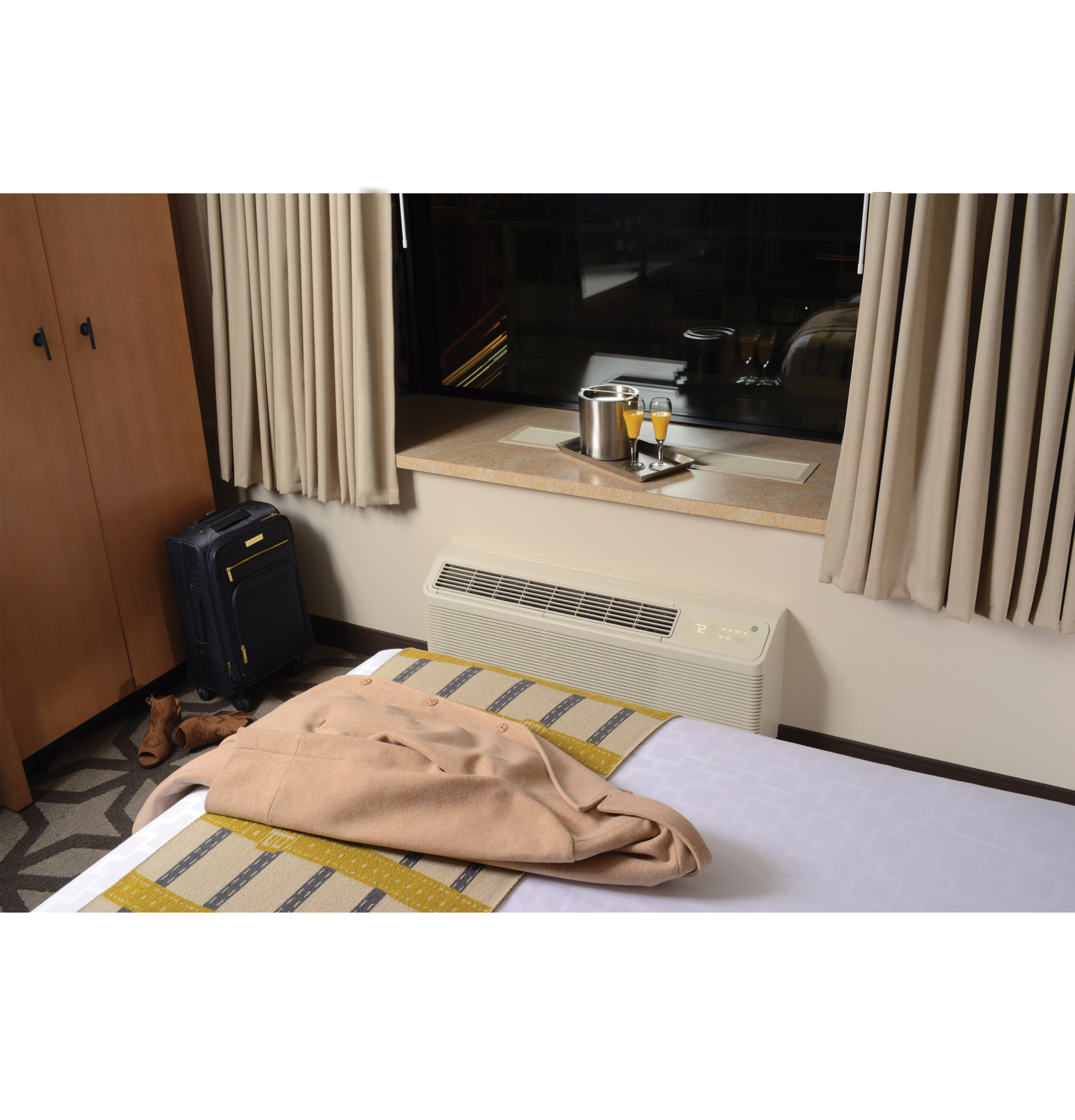 Zoneline Cooling and Electric Heat Unit with Makeup Air, 230/208 Volt view 11