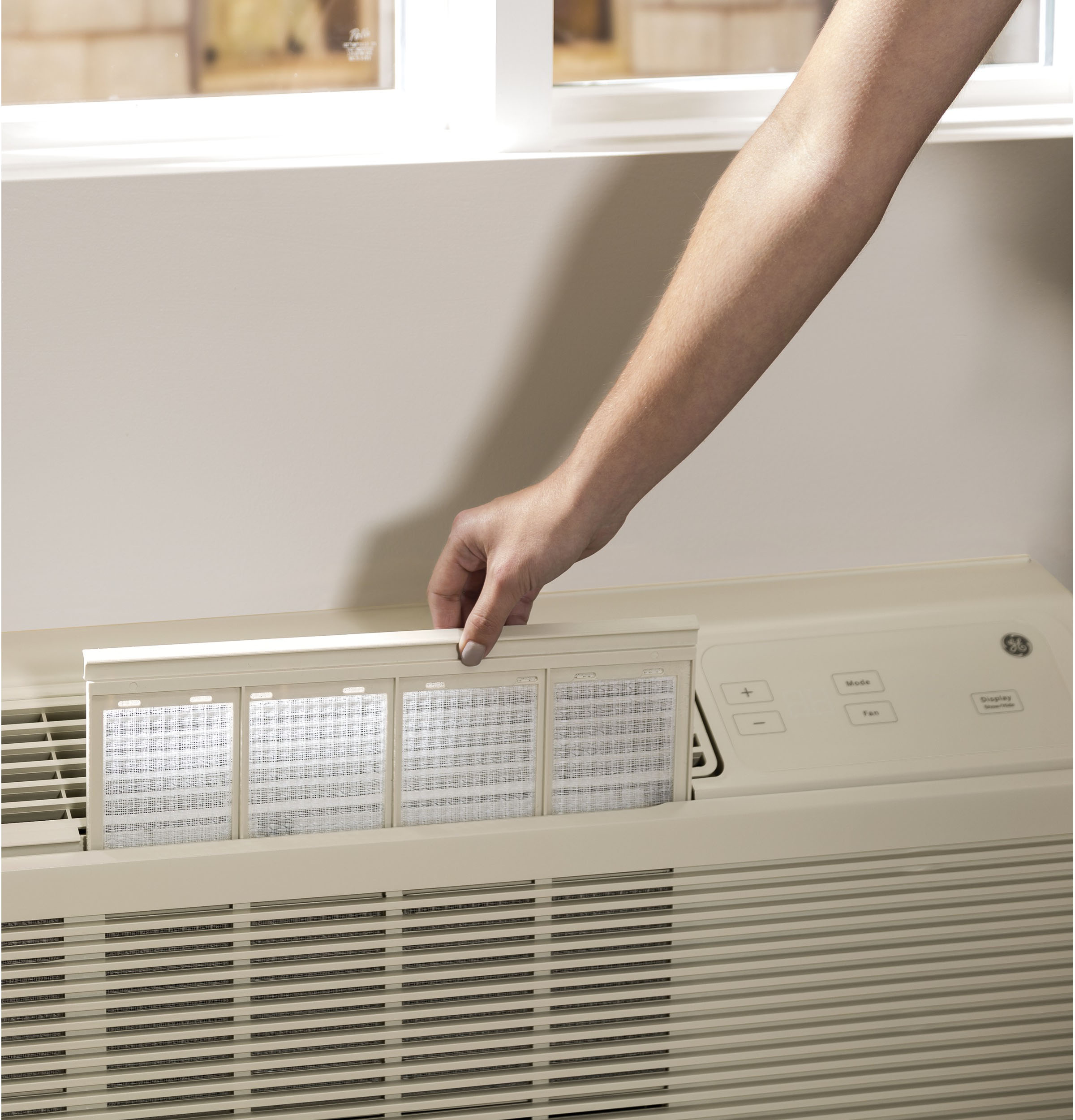Zoneline Heat Pump Unit with Corrosion Protection 9,000 BTU, 230/208 Volt AZ65H09DAC, product image 8 of 34