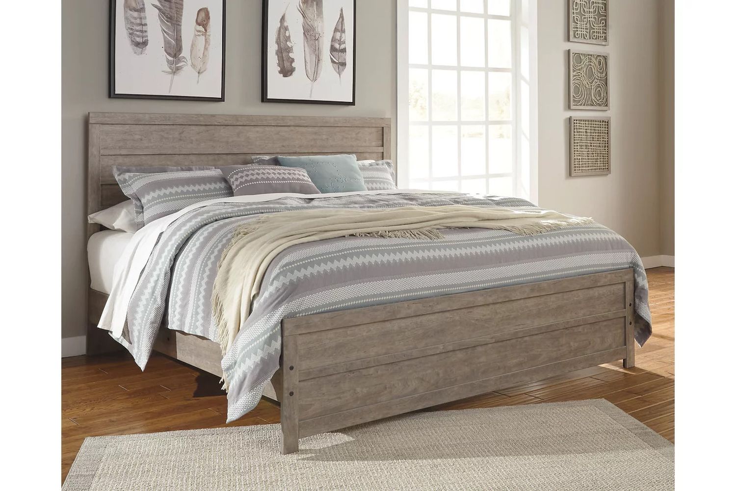 Culverbach Grey King Panel Bed B070B10