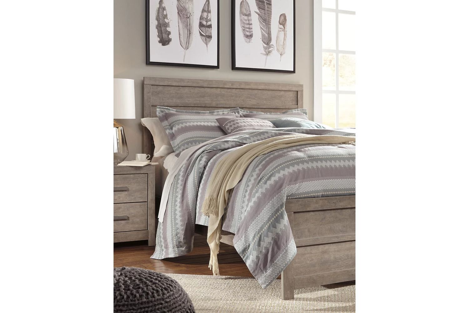 Culverbach Grey King Panel Bed B070B10