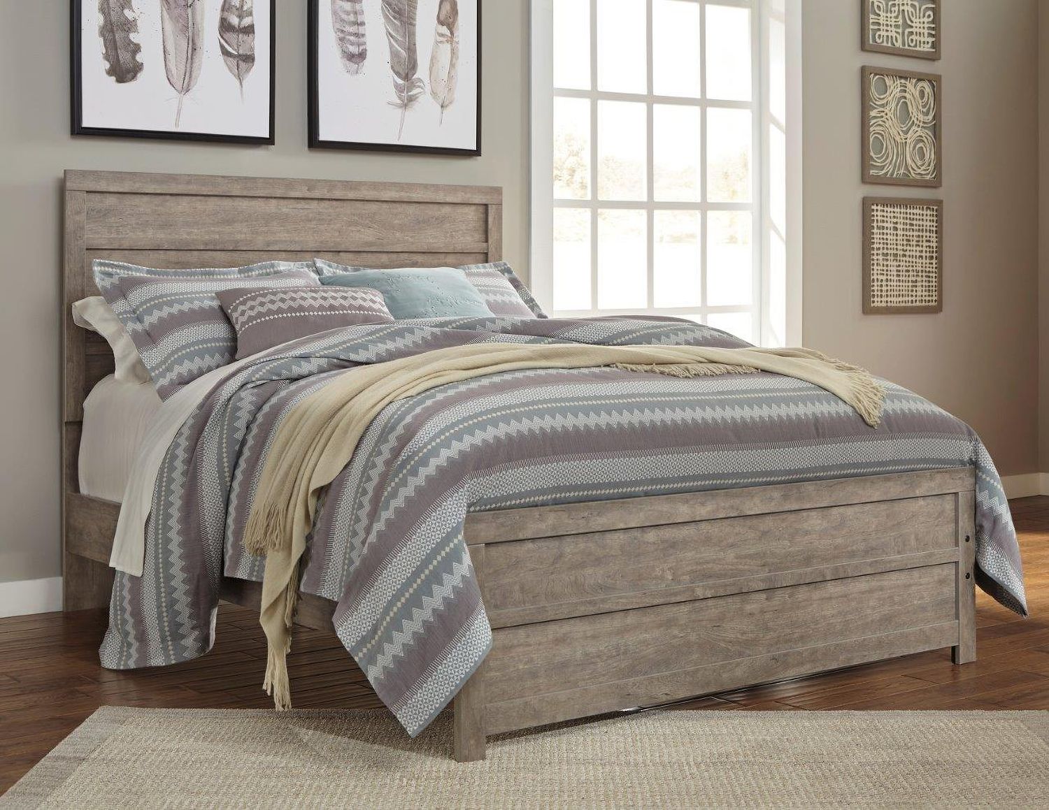 Culverbach Grey Queen Panel Bed B070B8