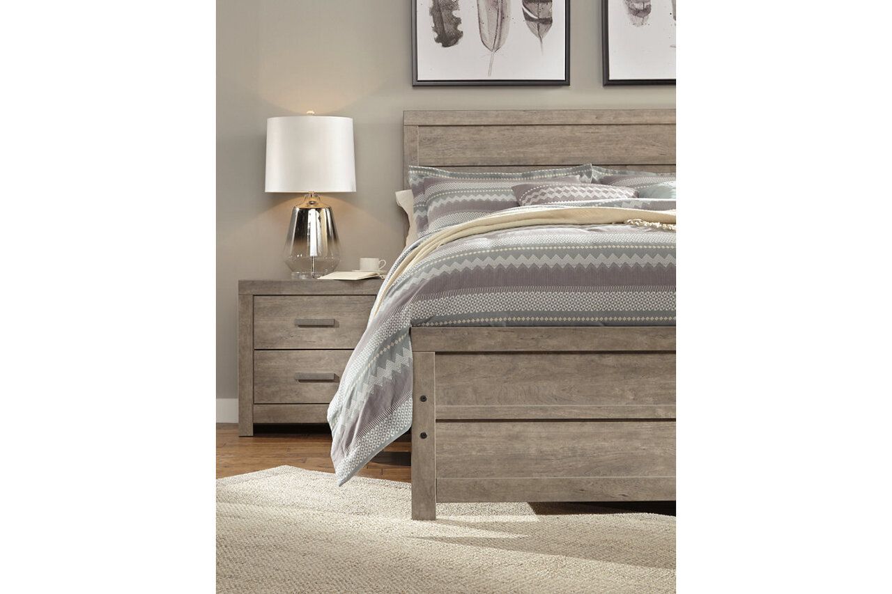 Culverbach Grey Queen Panel Bed B070B8