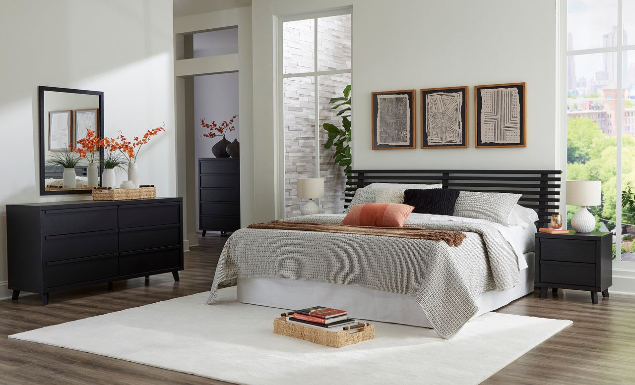 Danziar Black Six Drawer Dresser B1013231