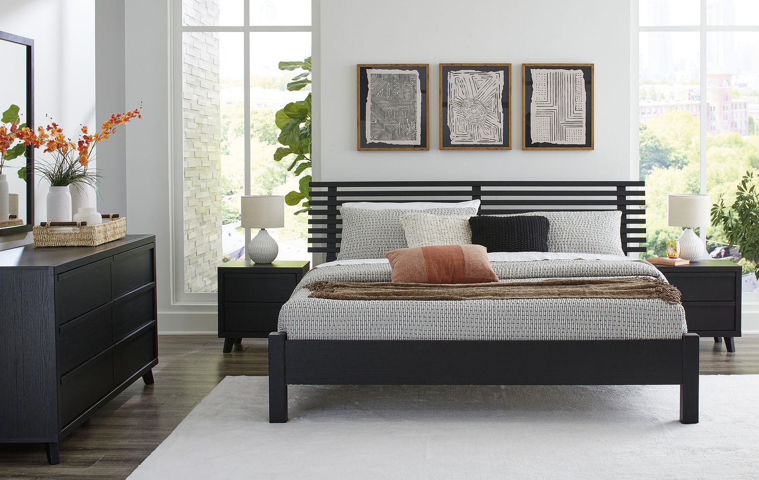 Danziar King Slat Panel Bed In Black B1013B6