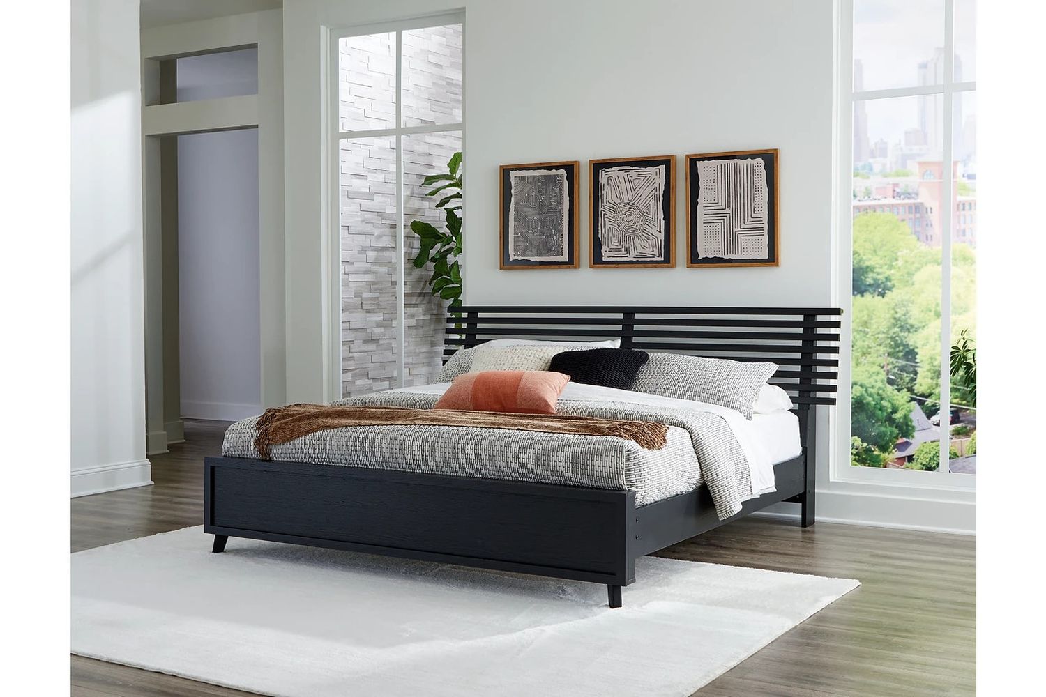 Danziar King Slat Panel Bed In Black B1013B9