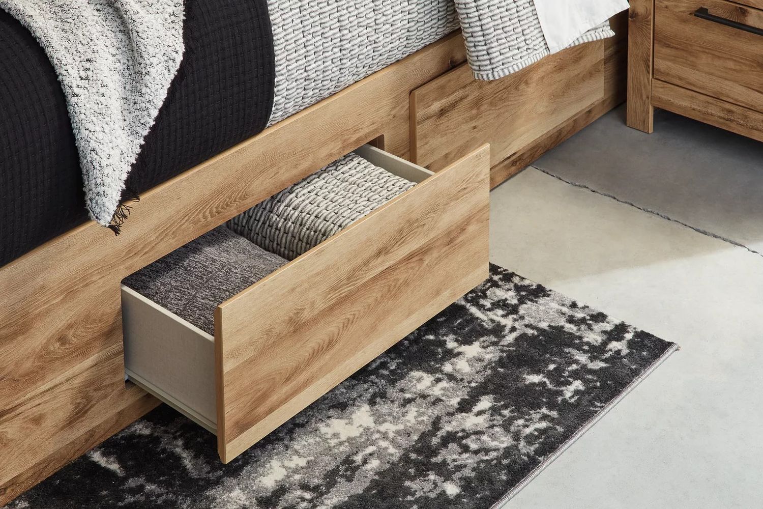 Hyanna King Panel Storage Bed with 2 Under Bed Storage Drawer In Tan B1050B13
