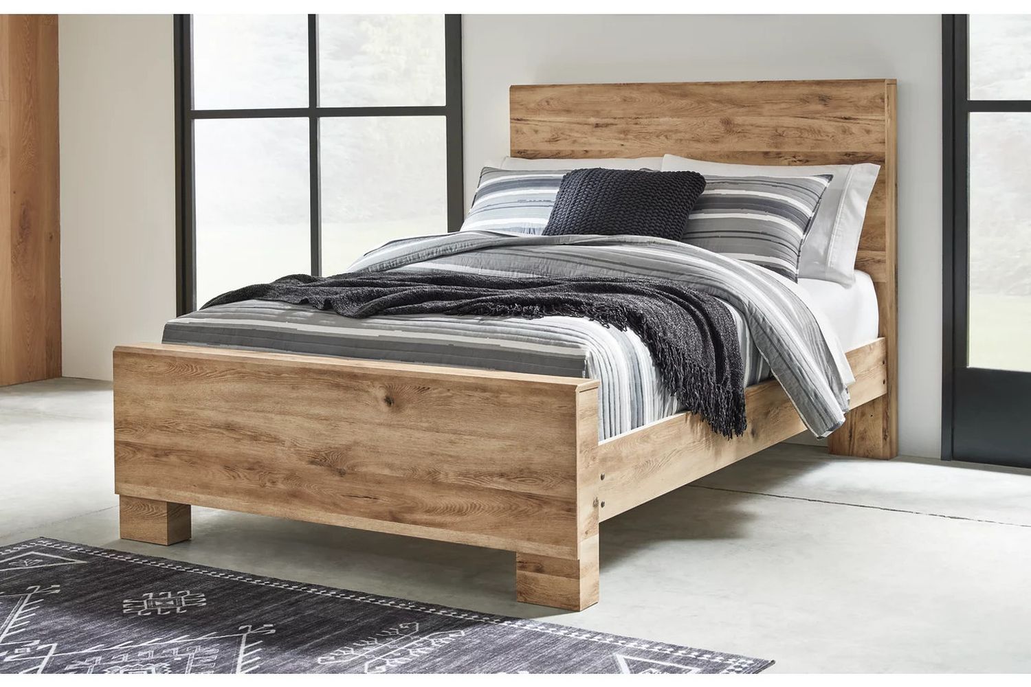Hyanna Full Panel Bed In Brown B1050B21