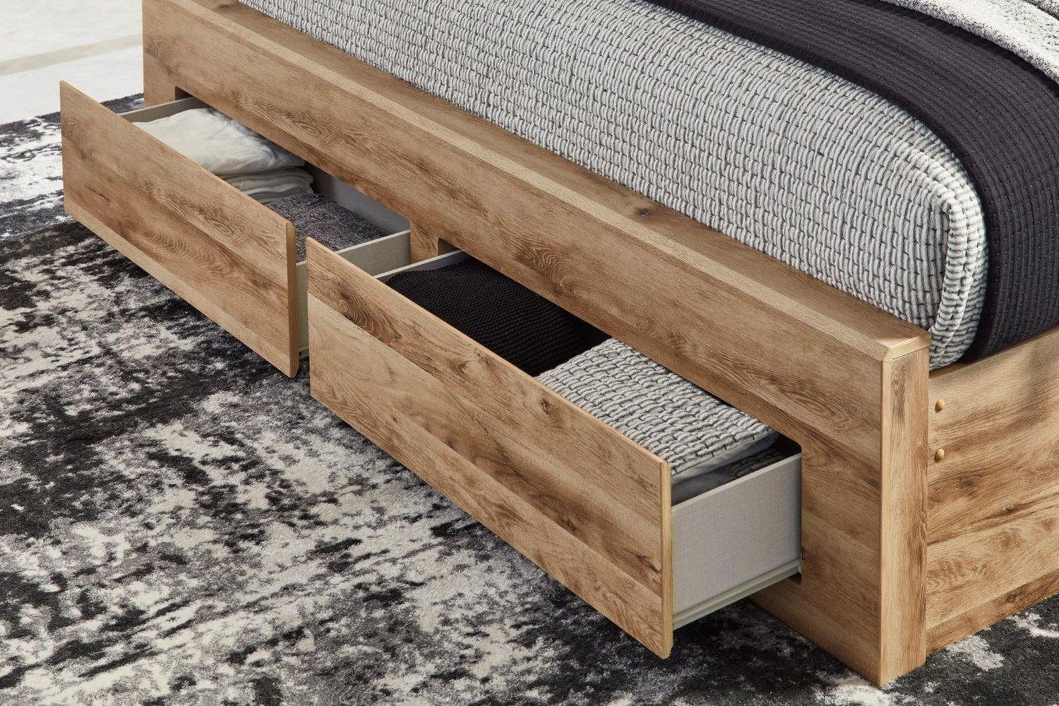 Hyanna Tan Queen Storage Platform Bed B1050B4
