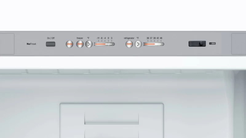 800 Series Free-standing fridge-freezer with freezer at bottom, glass door 23.5'' B10CB81NVW