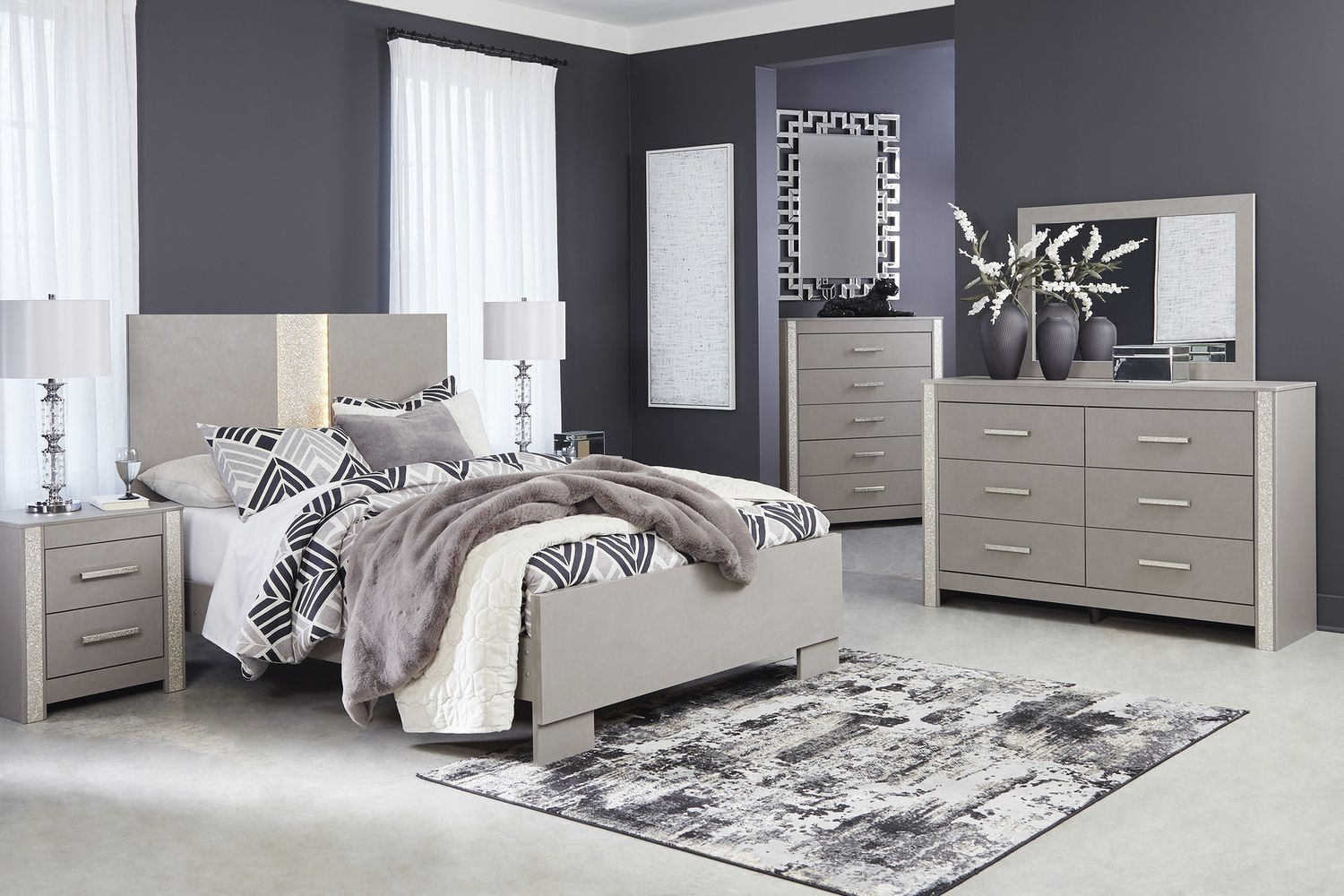 Surancha Gray Bedroom Mirror B114536