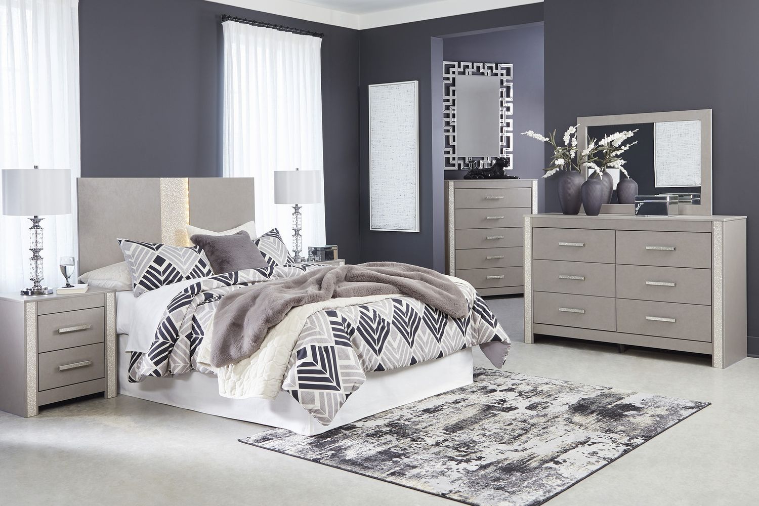 Surancha Gray Bedroom Mirror B114536