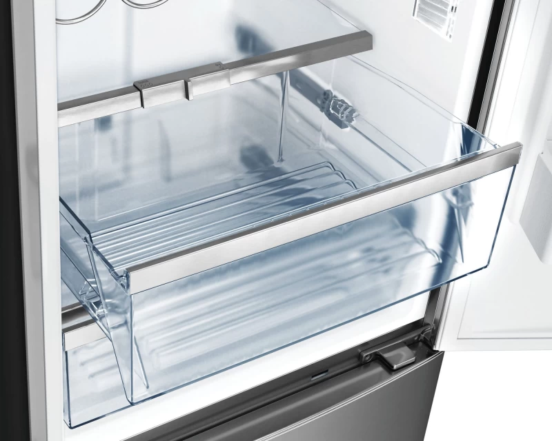 500 Series Freestanding Bottom Freezer Refrigerator 23.5'' Easy clean B11CB50SSS