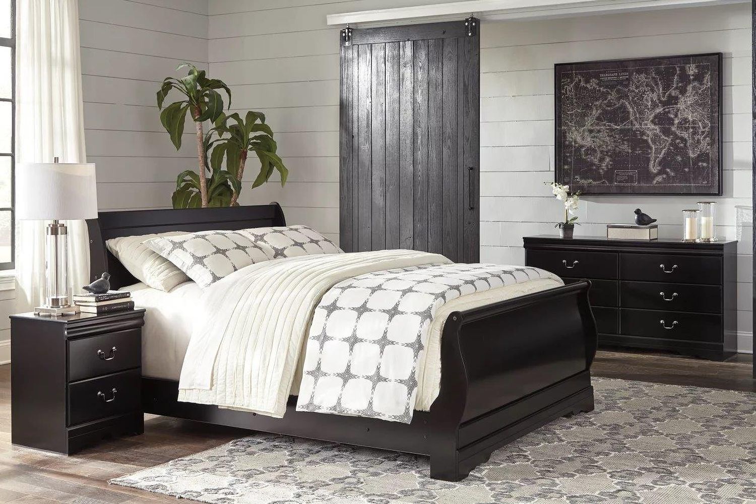 Huey Vineyard Nightstand B12892