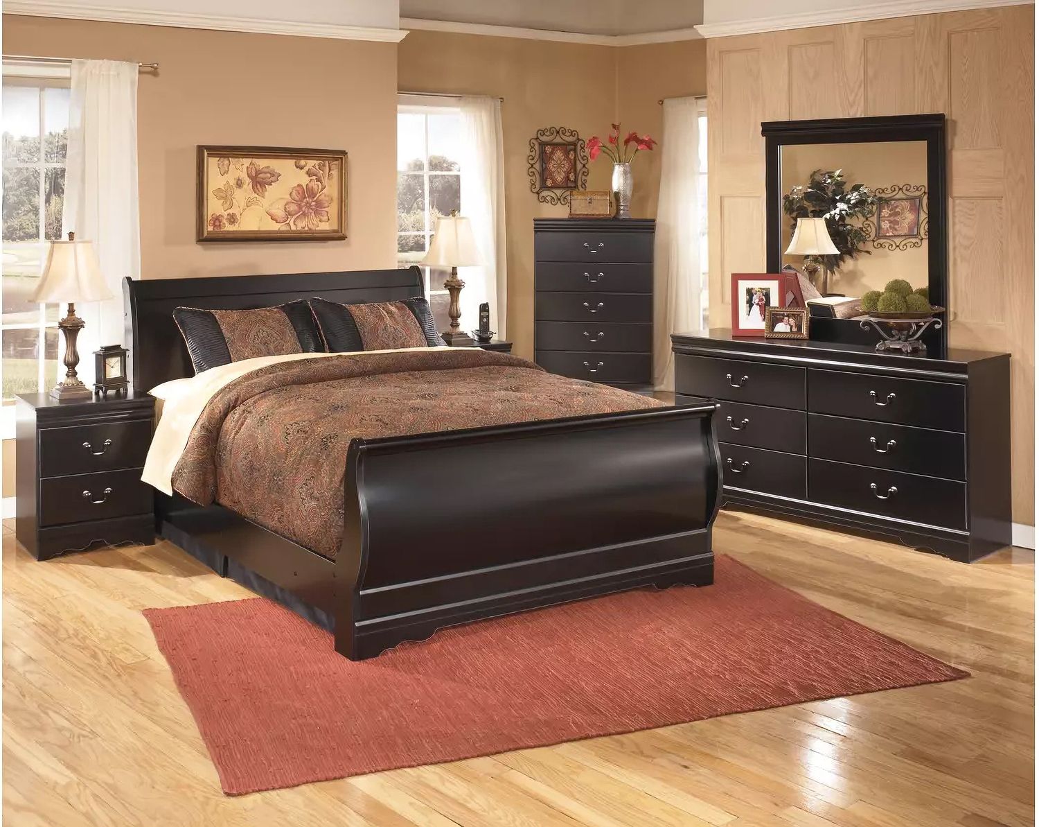Huey Vineyard Queen Sleigh Bed B128B4