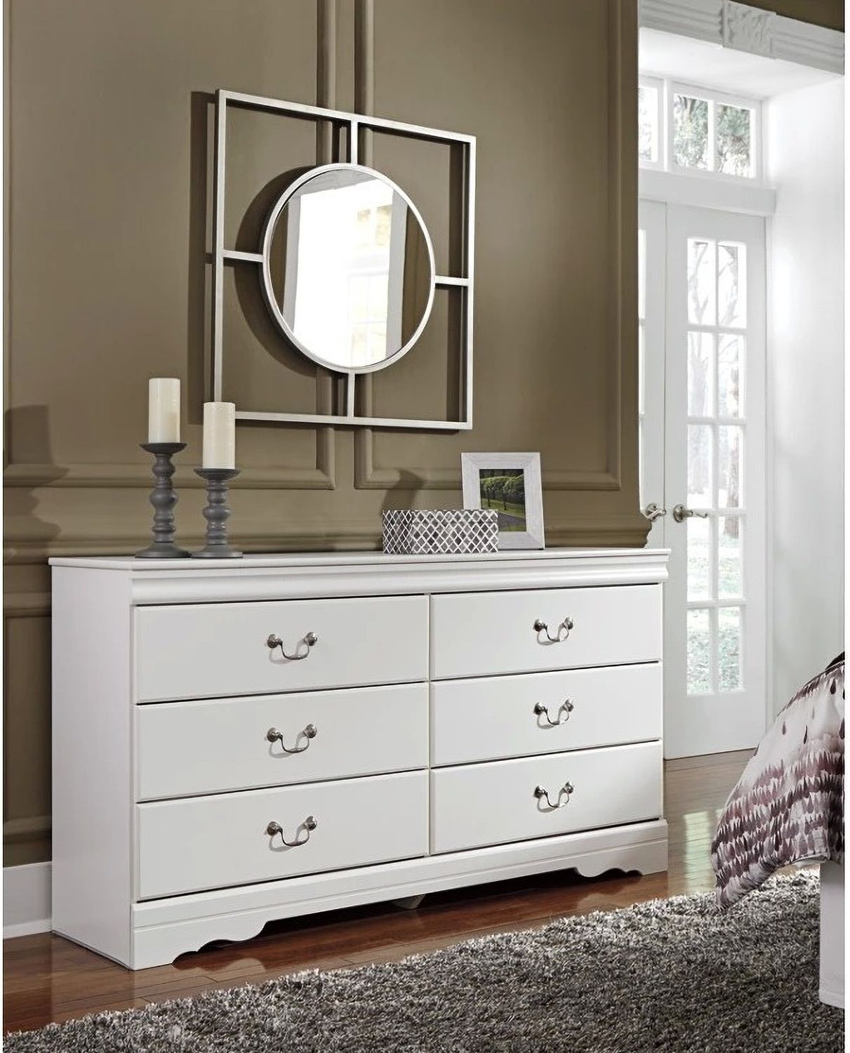Anarasia White Dresser B12931