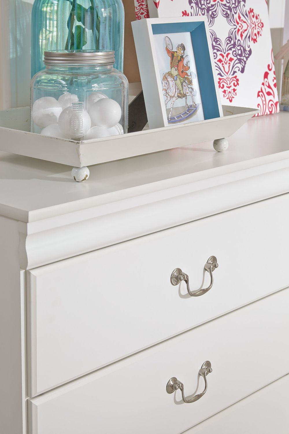 Anarasia White 5 Drawer Chest B12946