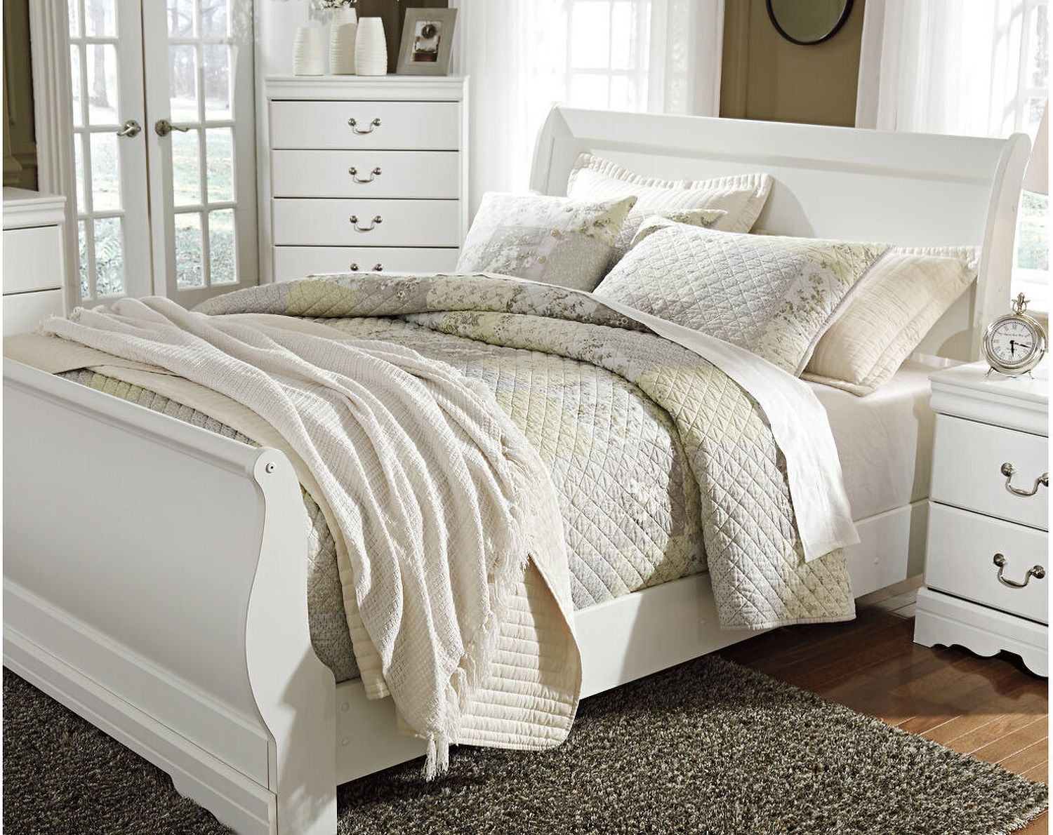 Anarasia White Queen Sleigh Bed B129B4