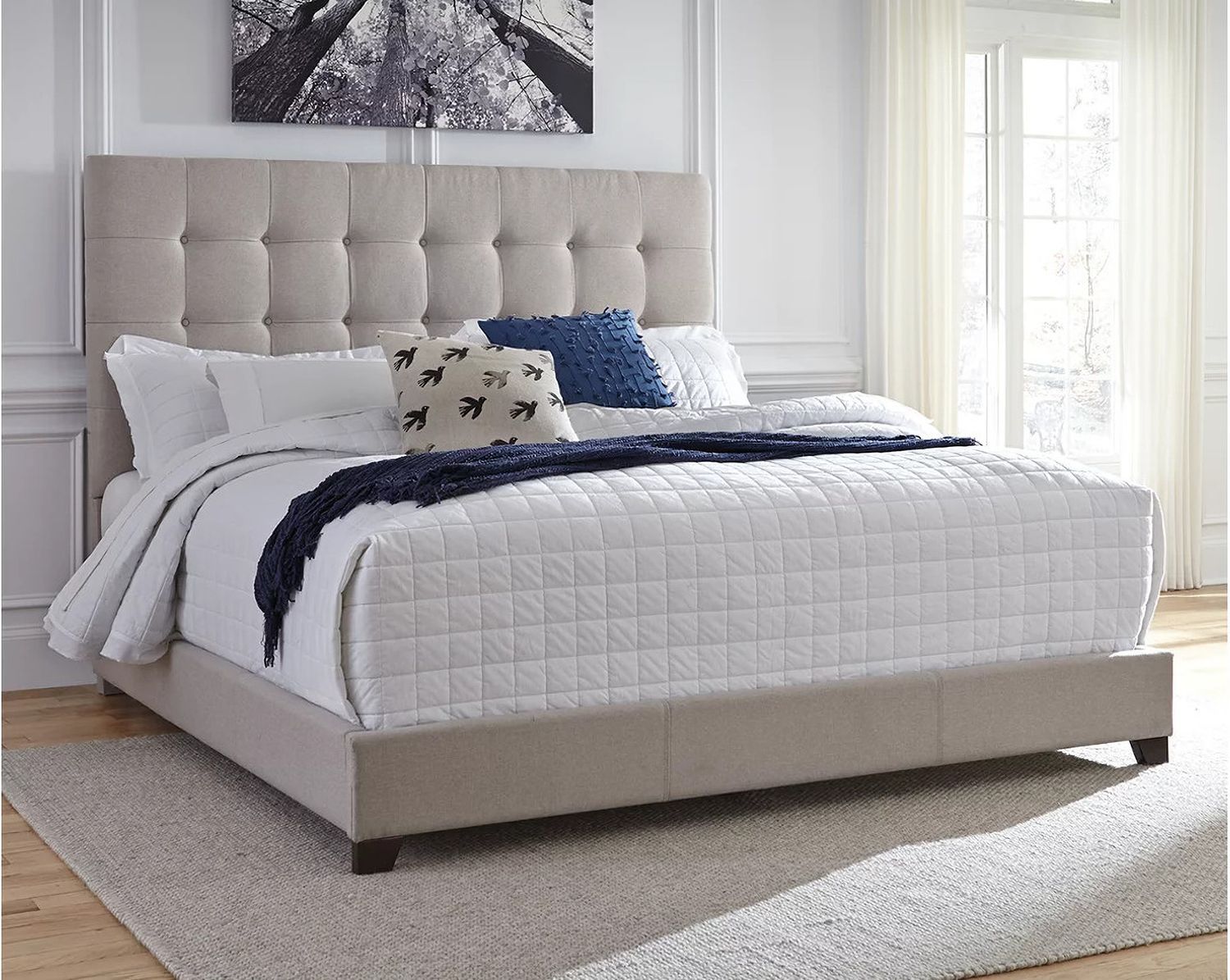 Dolante Queen Upholstered Bed In Beige B130581