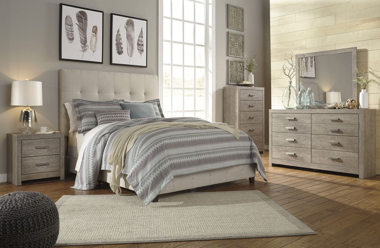 Dolante Queen Upholstered Bed In Beige B130581